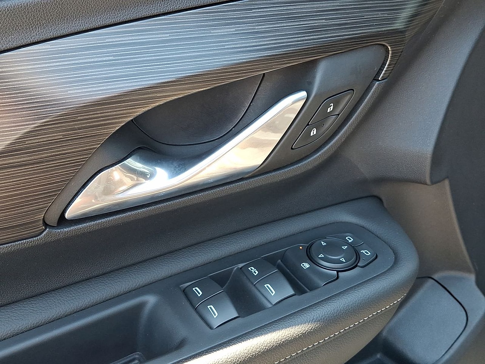 2022 GMC Terrain SLE - Photo 22