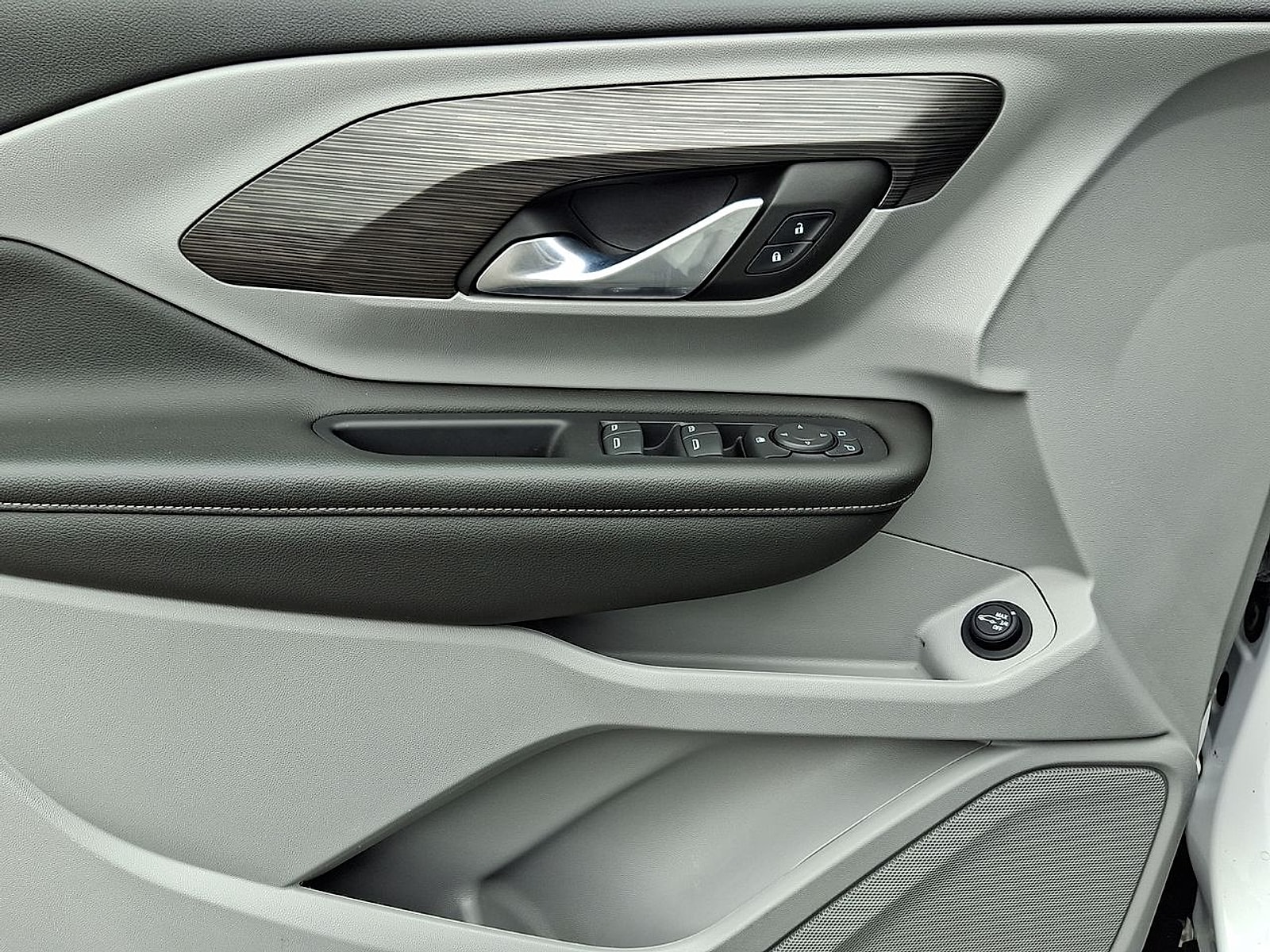 2023 GMC Terrain SLE - Photo 21
