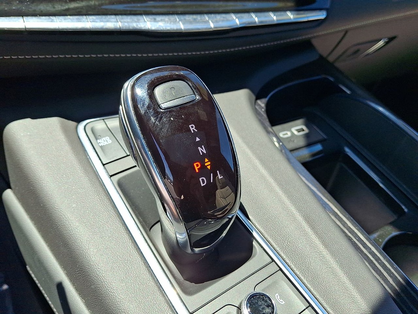 2024 Cadillac Escalade Sport - Photo 16