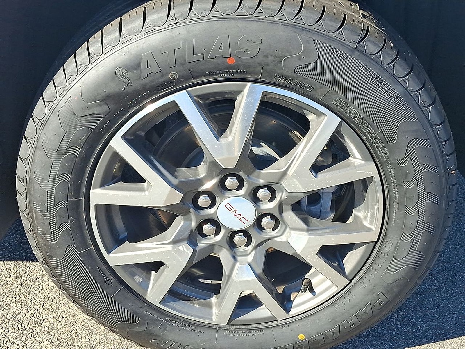 2023 GMC Acadia SLE - Photo 32