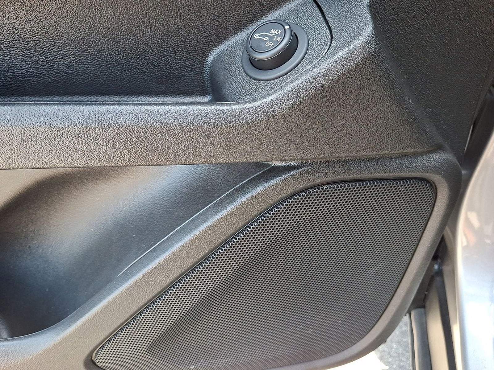 2024 GMC Terrain SLT - Photo 23