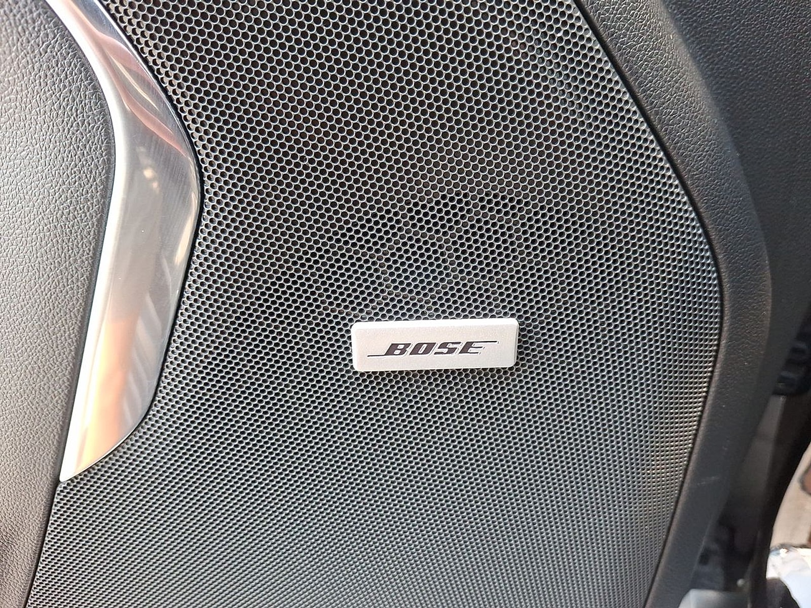 2023 GMC Yukon AT4 - Photo 24