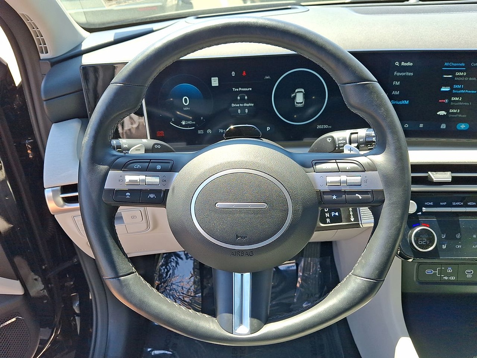 2025 Hyundai Tucson Limited - Photo 11