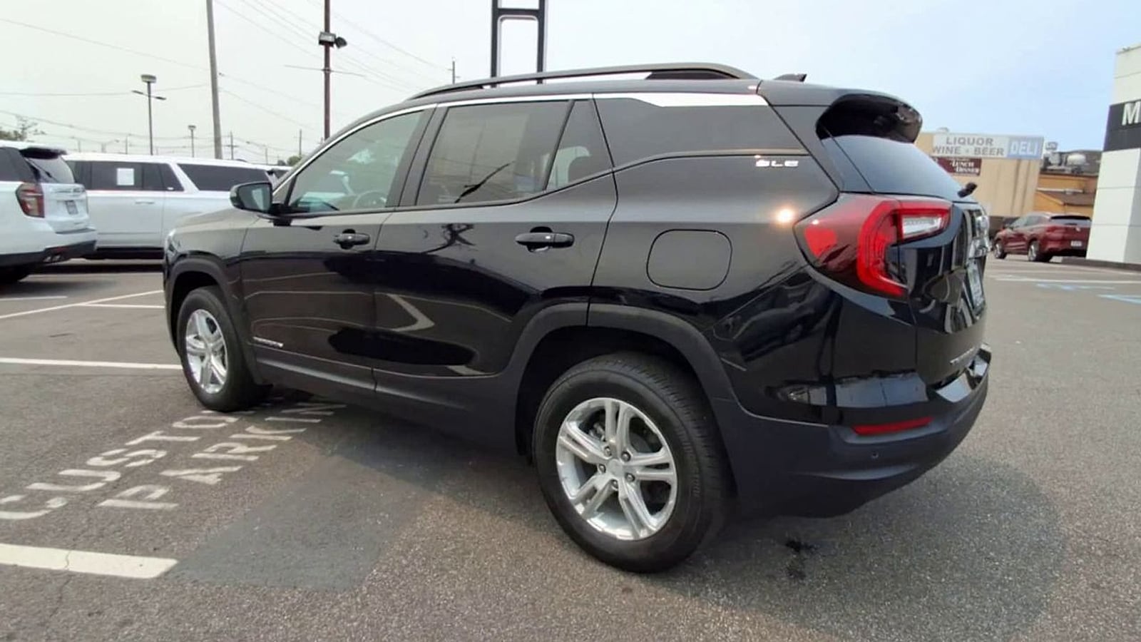 2023 GMC Terrain SLE - Photo 4