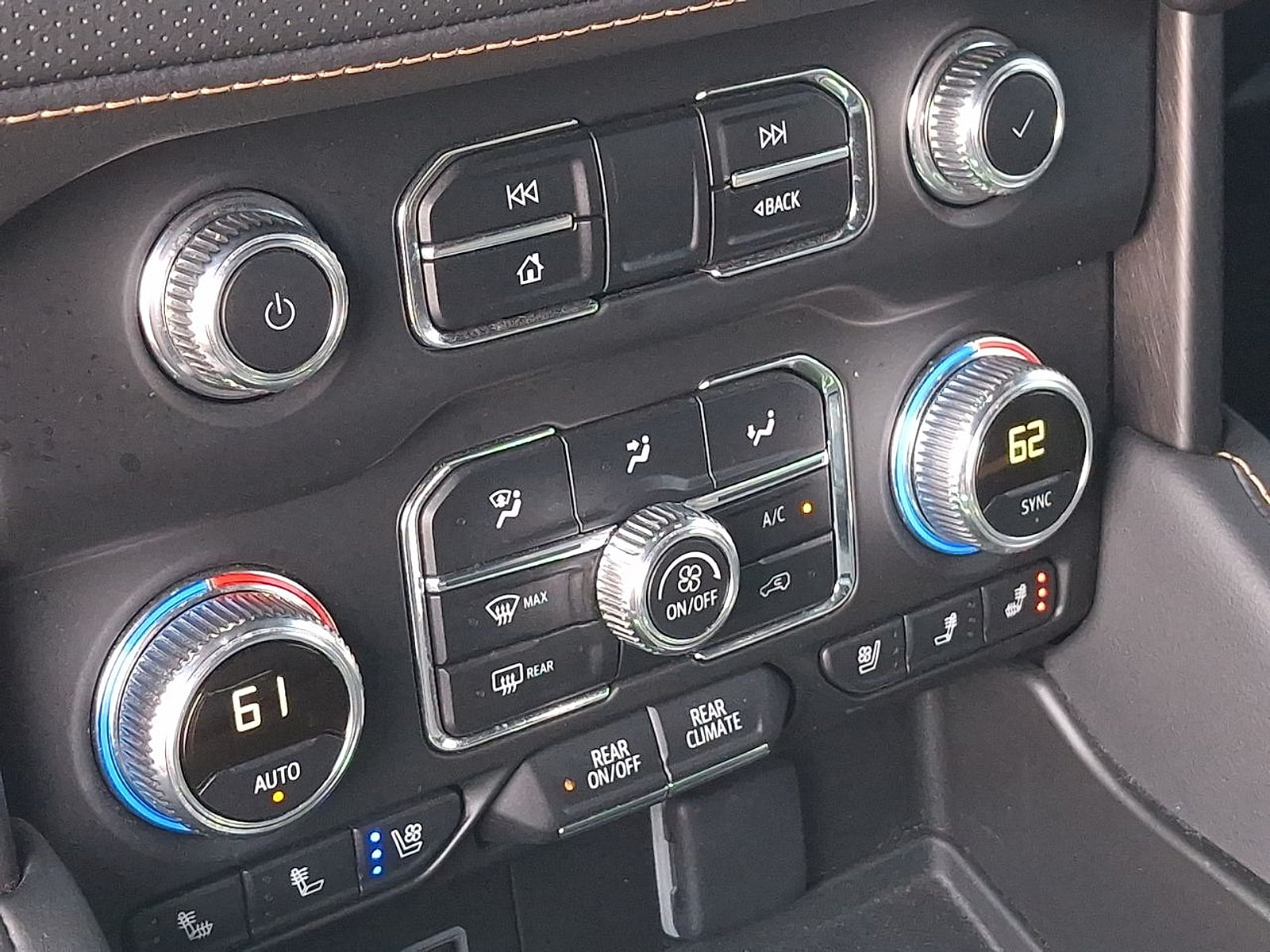 2023 GMC Yukon AT4 - Photo 35