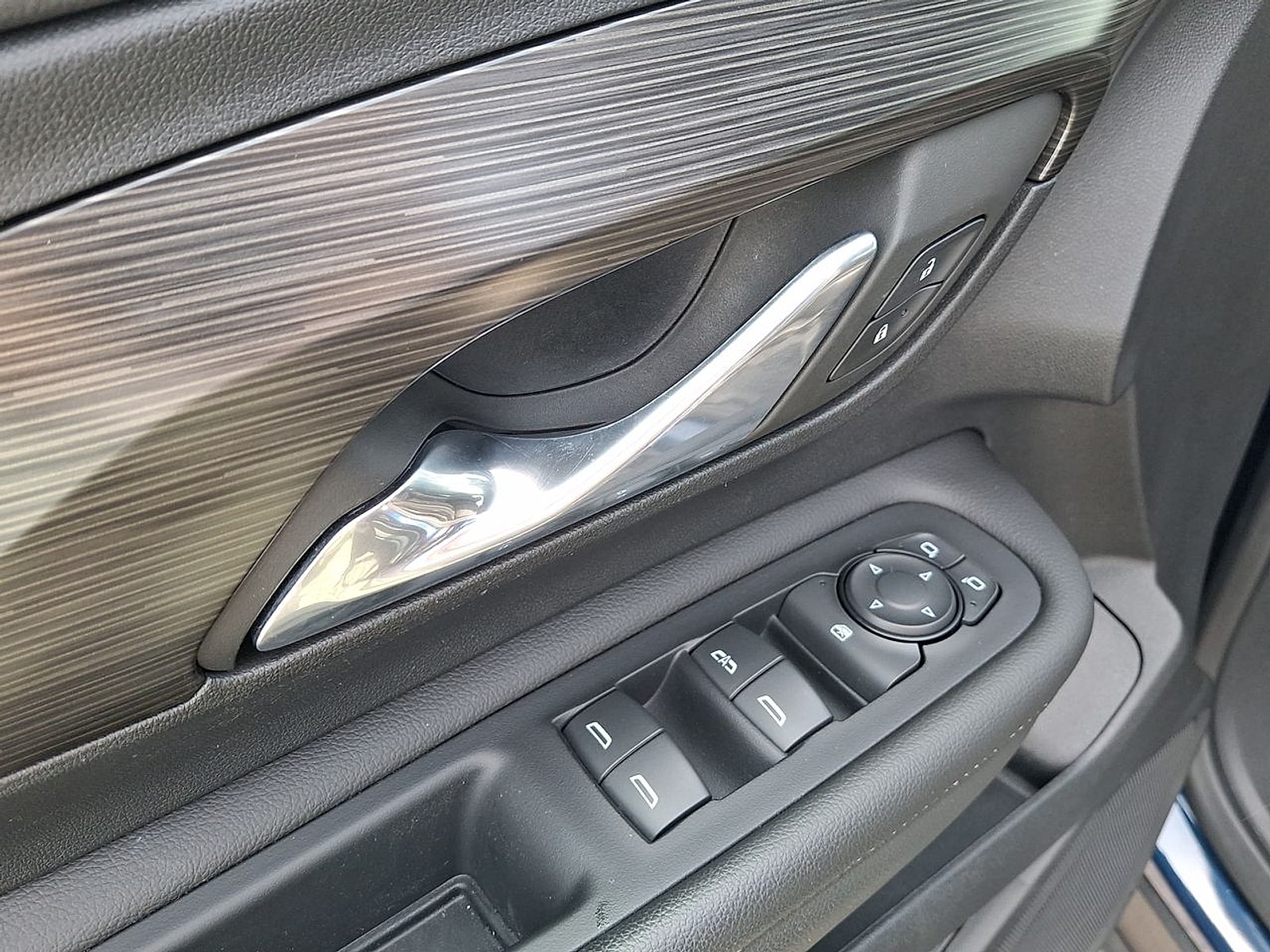 2023 GMC Terrain SLE - Photo 22