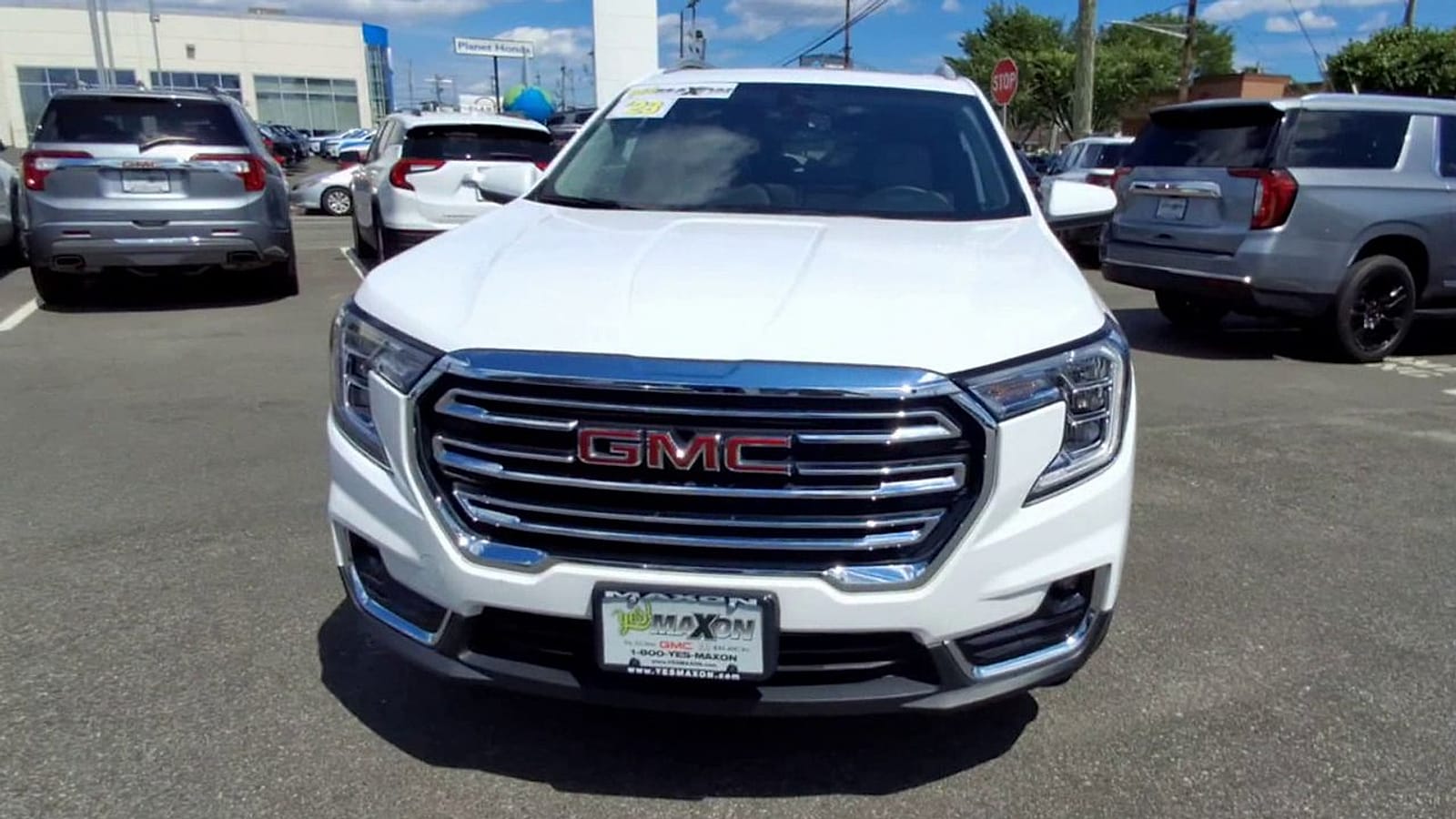 2023 GMC Terrain SLT - Photo 7