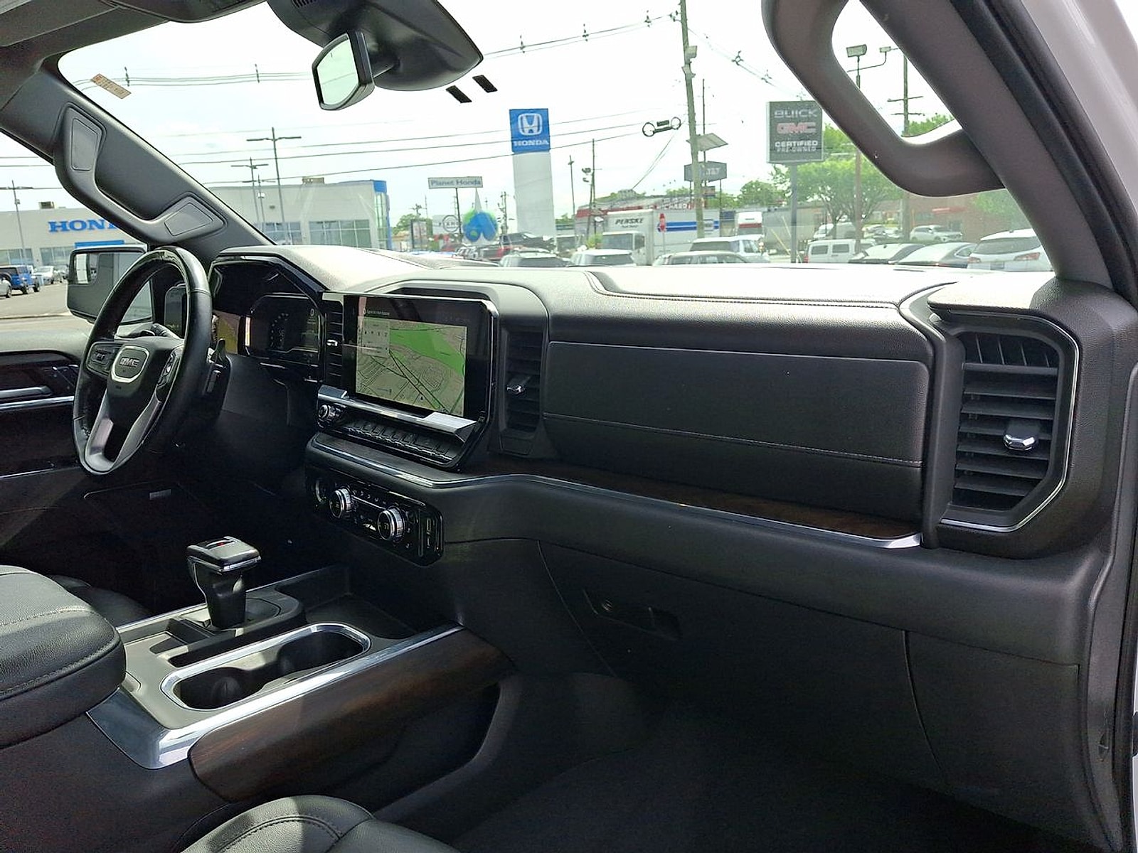2023 GMC Sierra 1500 SLT - Photo 29