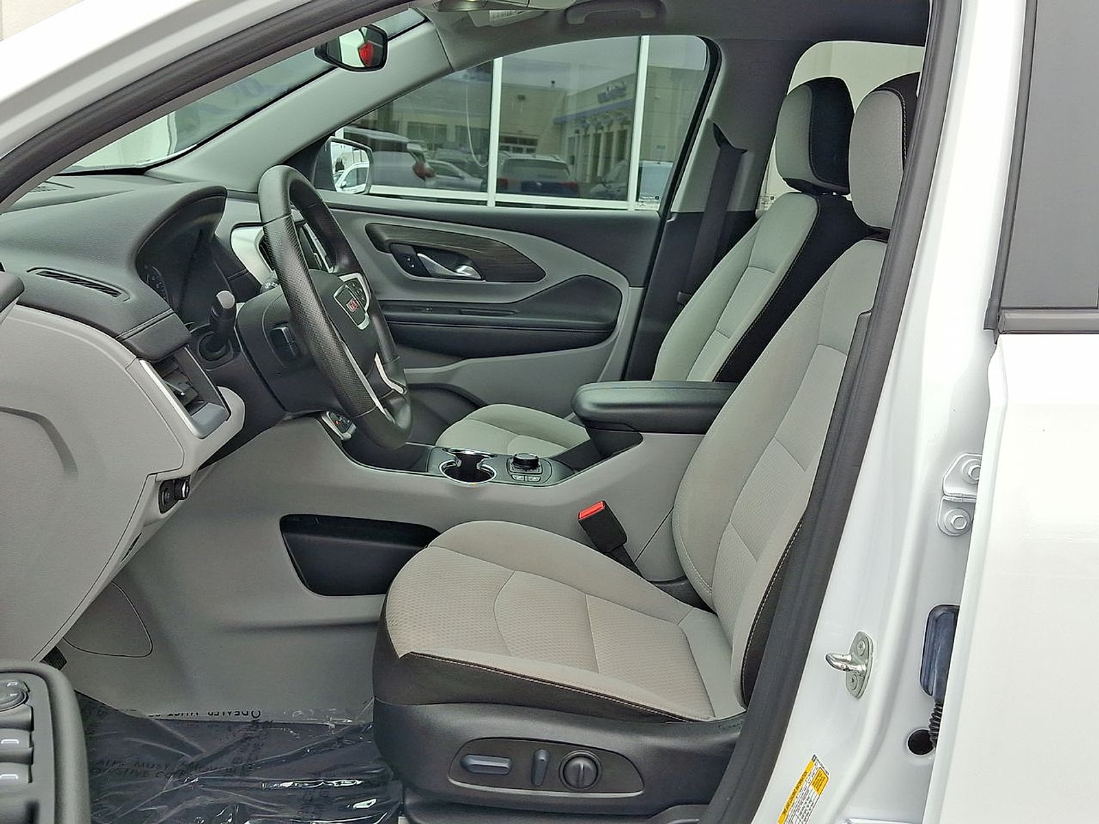 2023 GMC Terrain SLE - Photo 18