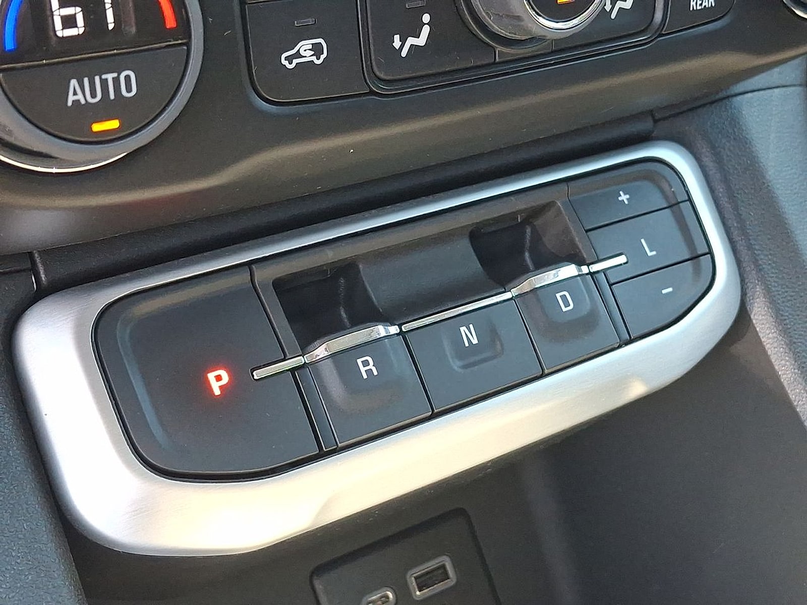 2023 GMC Acadia SLE - Photo 15
