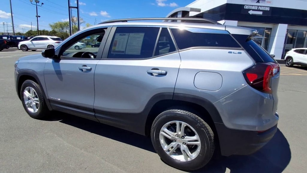 Used 2023 GMC Terrain SLE SUV