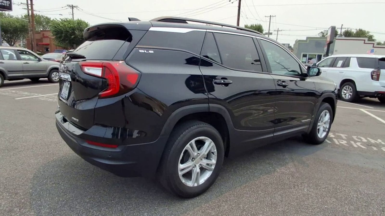 2023 GMC Terrain SLE - Photo 2