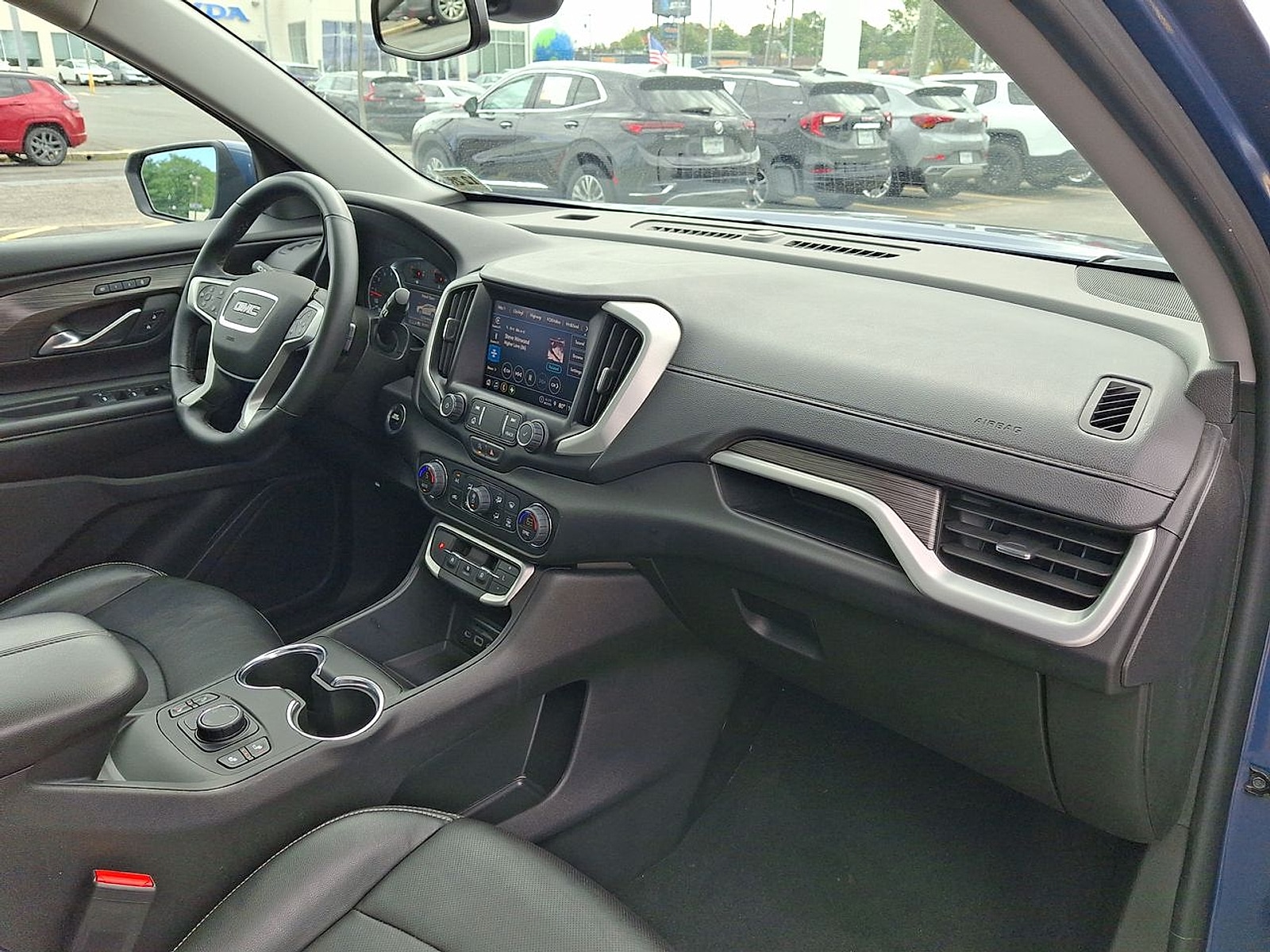 2024 GMC Terrain SLT - Photo 29