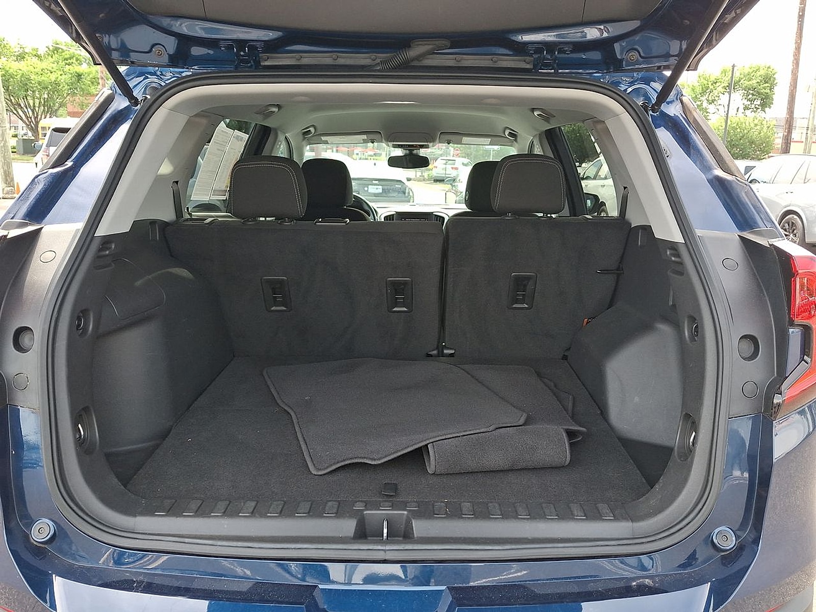 2023 GMC Terrain SLE - Photo 25