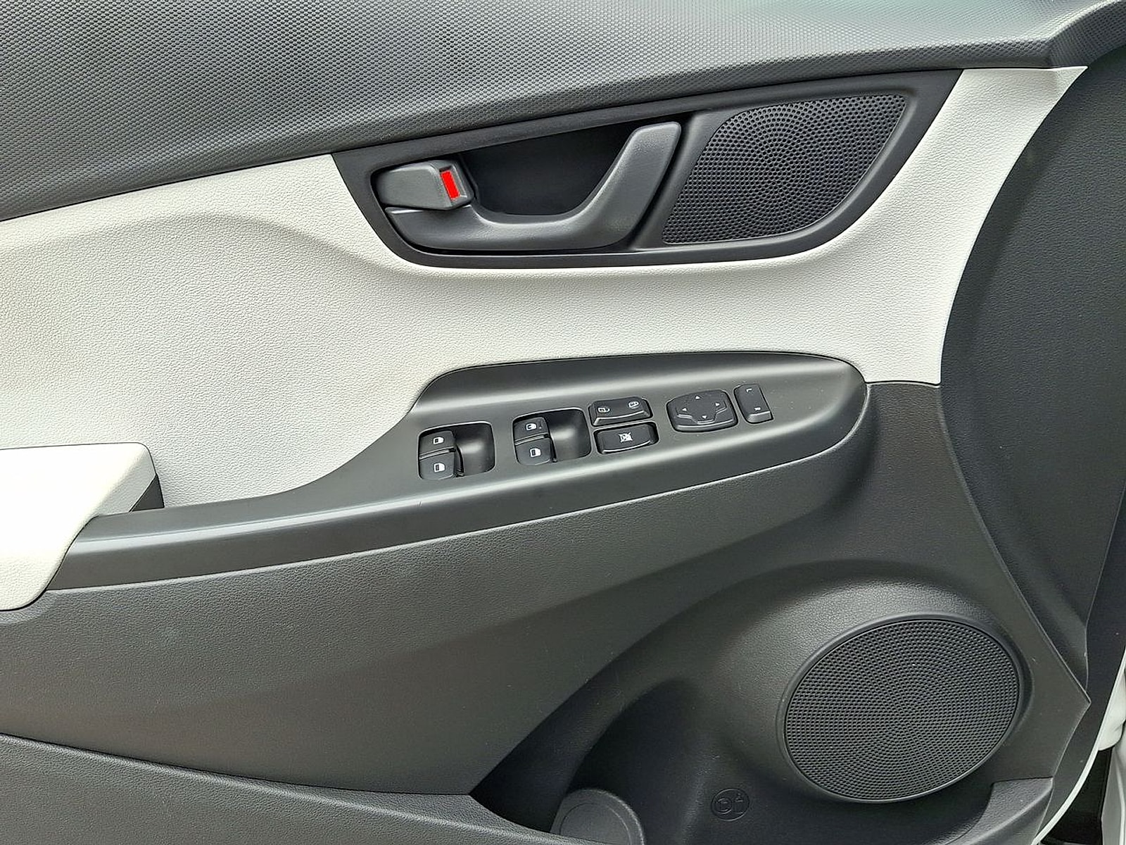 2022 Hyundai Kona SEL - Photo 20