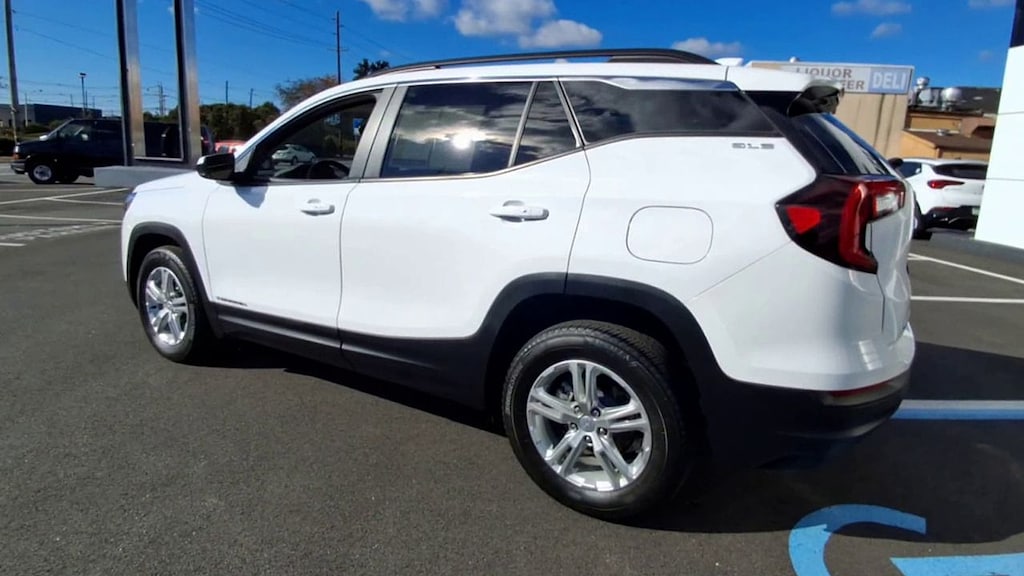 Used 2023 GMC Terrain SLE SUV