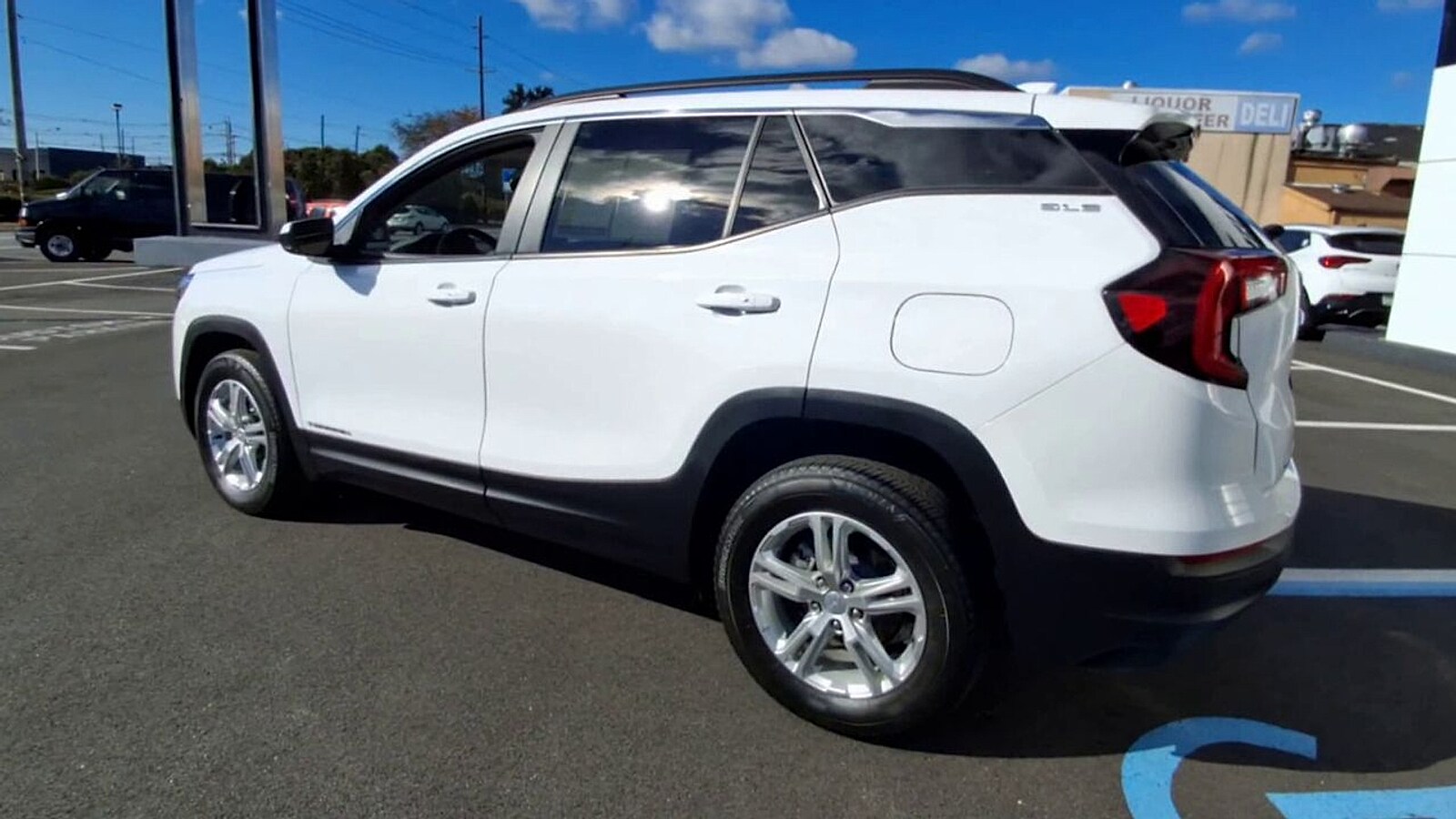 2023 Gmc Terrain SLE photo 4