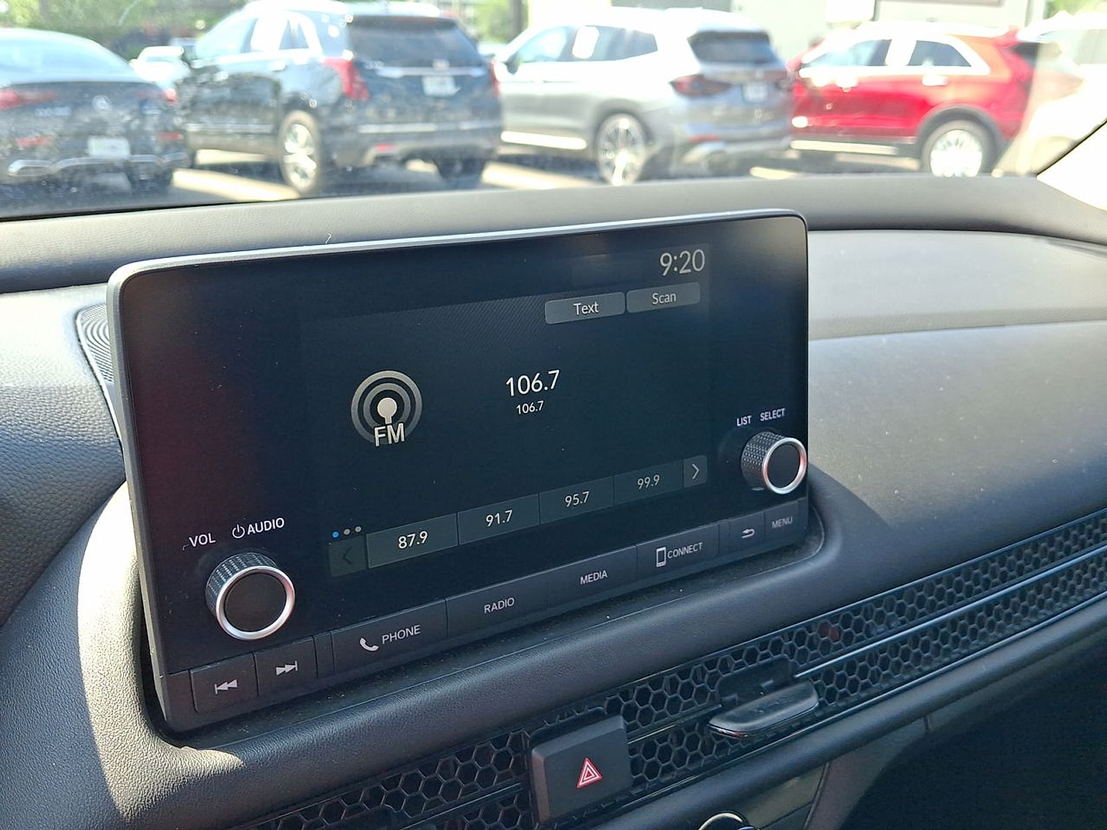 2023 Honda HR-V LX - Photo 13