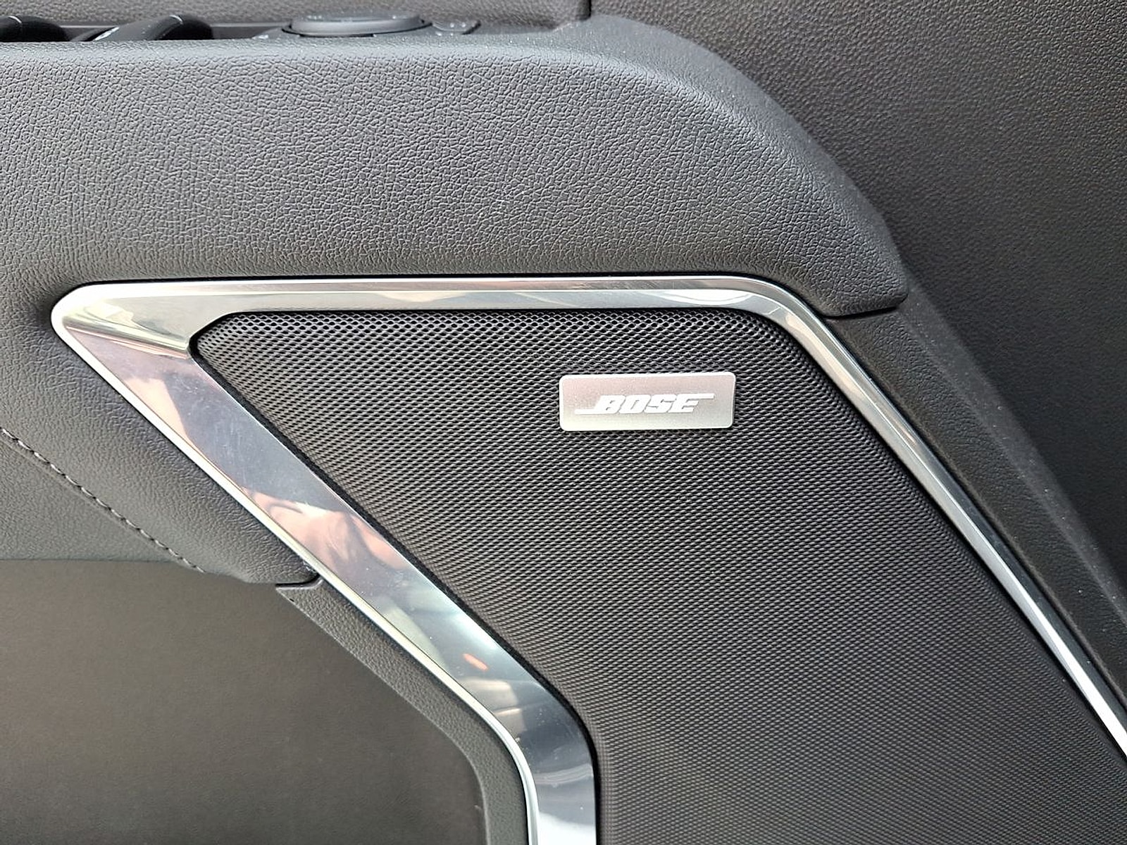 2023 GMC Sierra 1500 SLT - Photo 24