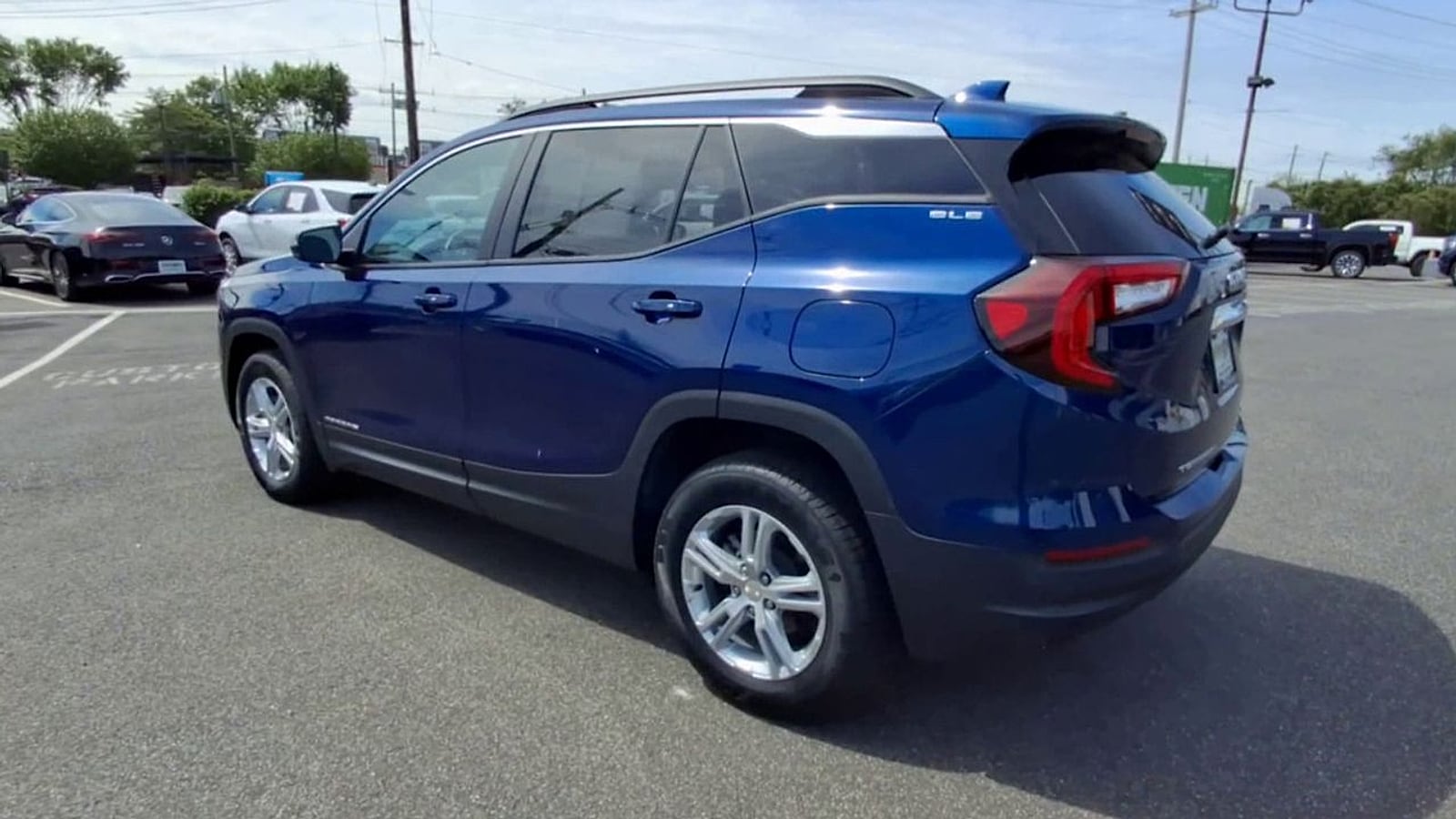 2023 GMC Terrain SLE - Photo 4
