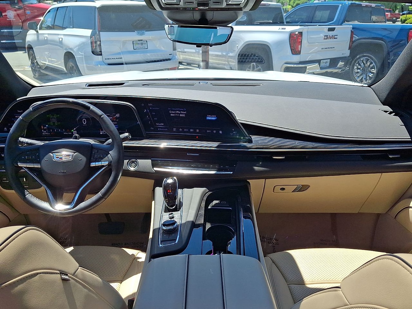 2024 Cadillac Escalade ESV Premium Luxury - Photo 20