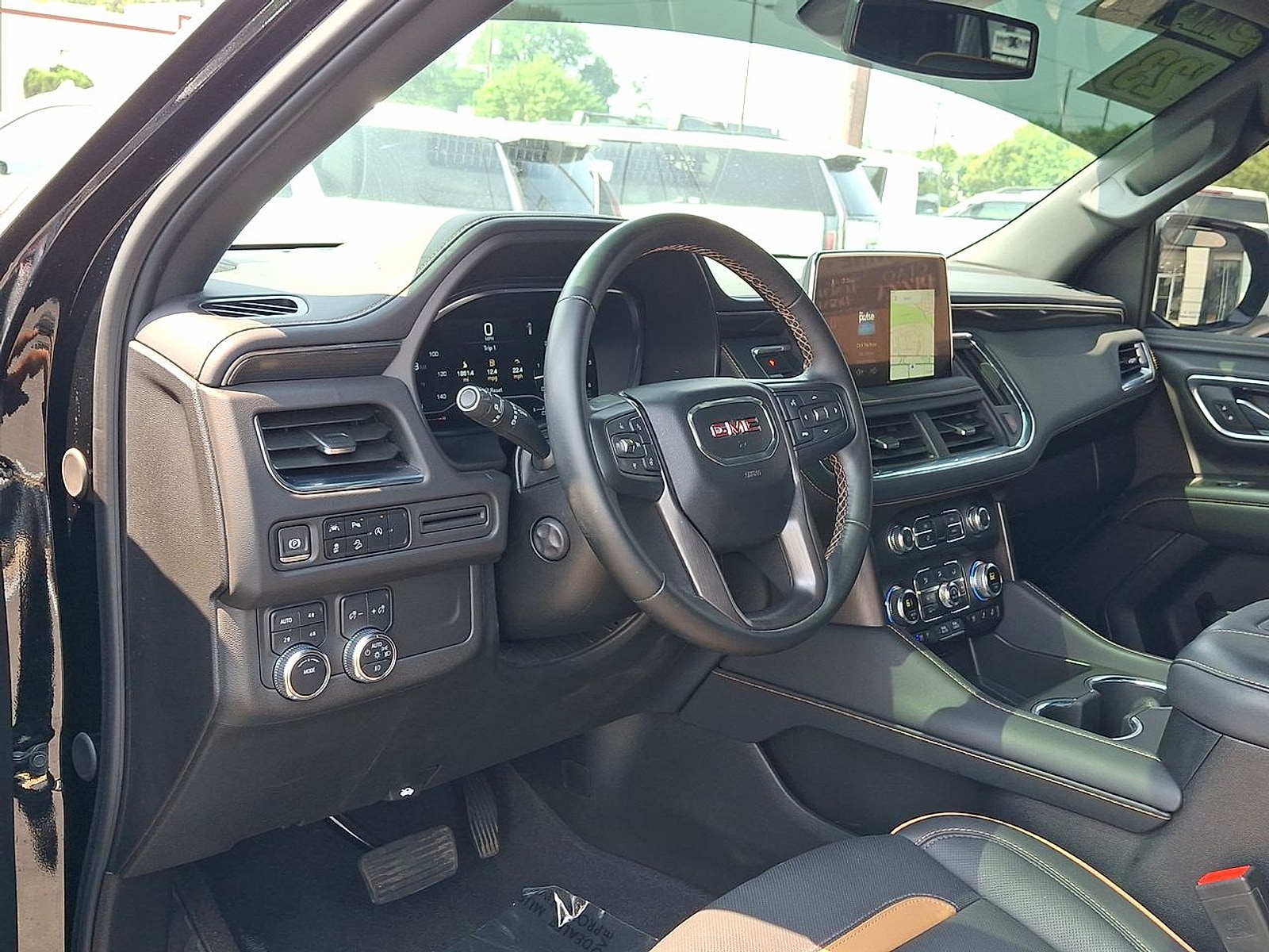 2023 GMC Yukon AT4 - Photo 10