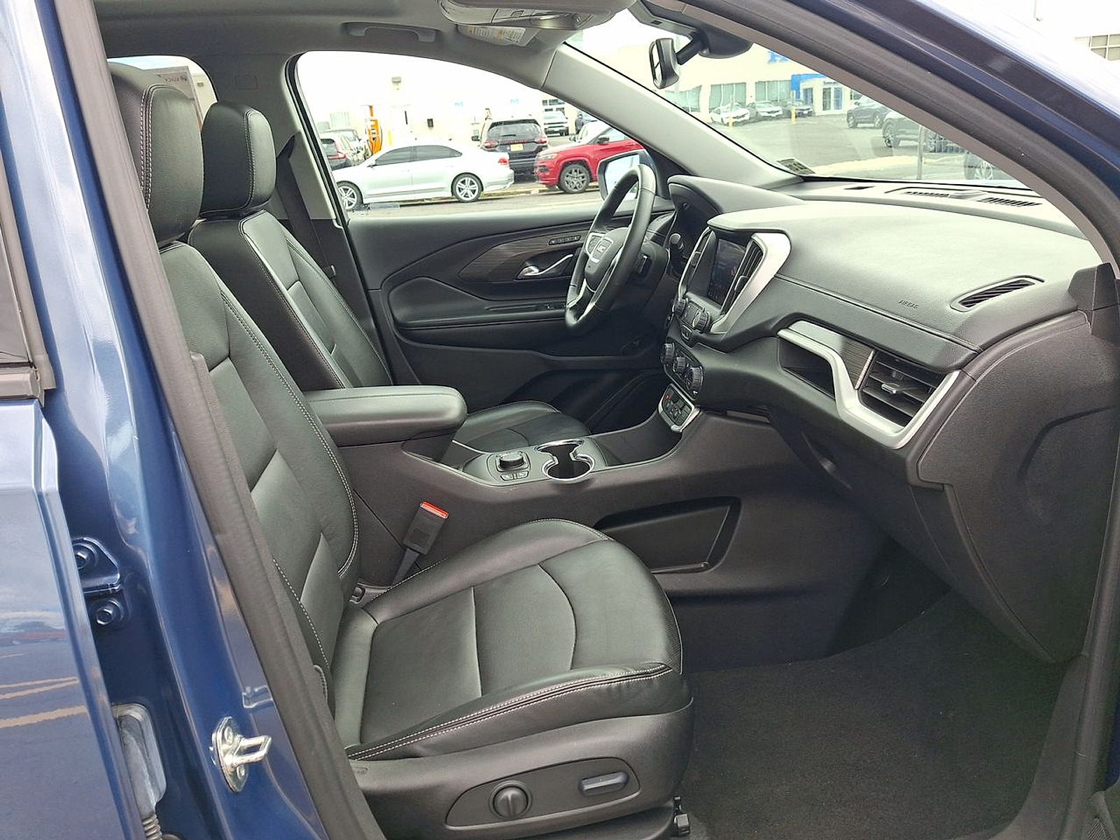 2024 GMC Terrain SLT - Photo 28