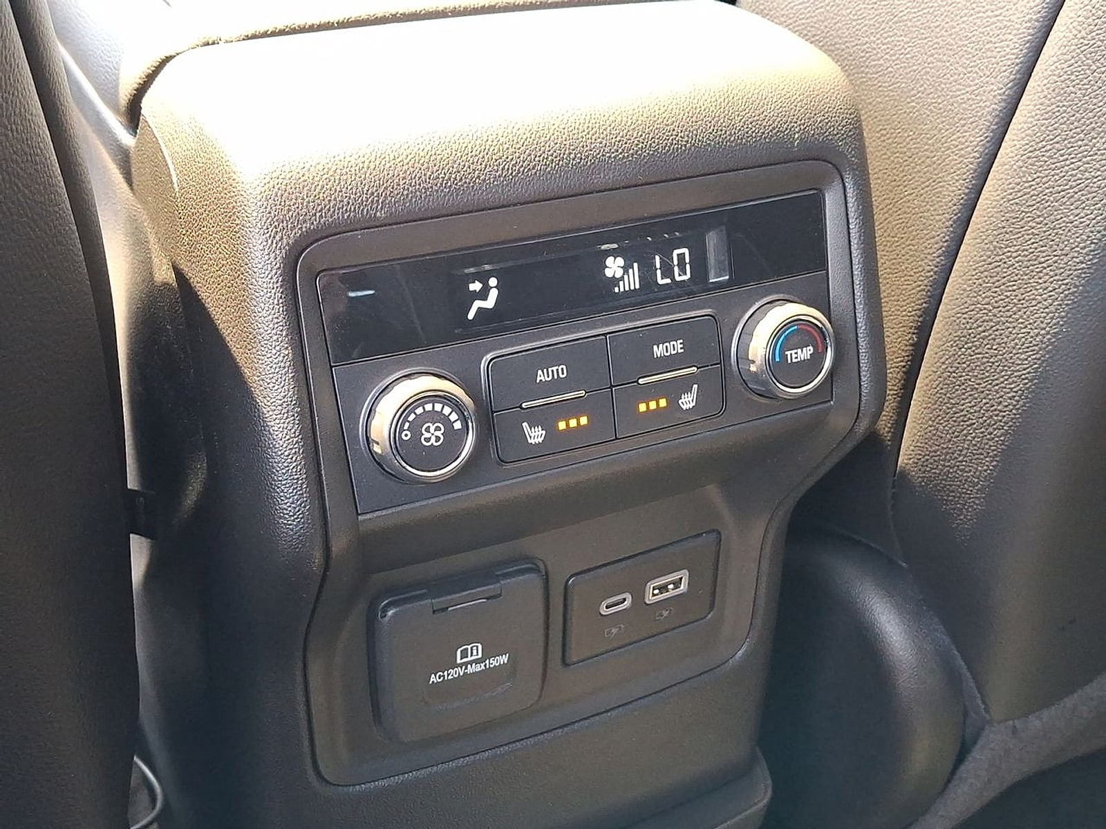2023 GMC Acadia Denali - Photo 22