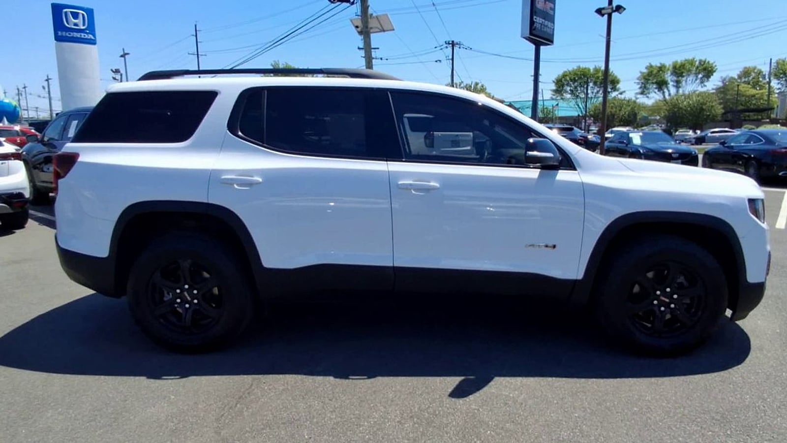 2023 GMC Acadia AT4 - Photo 9