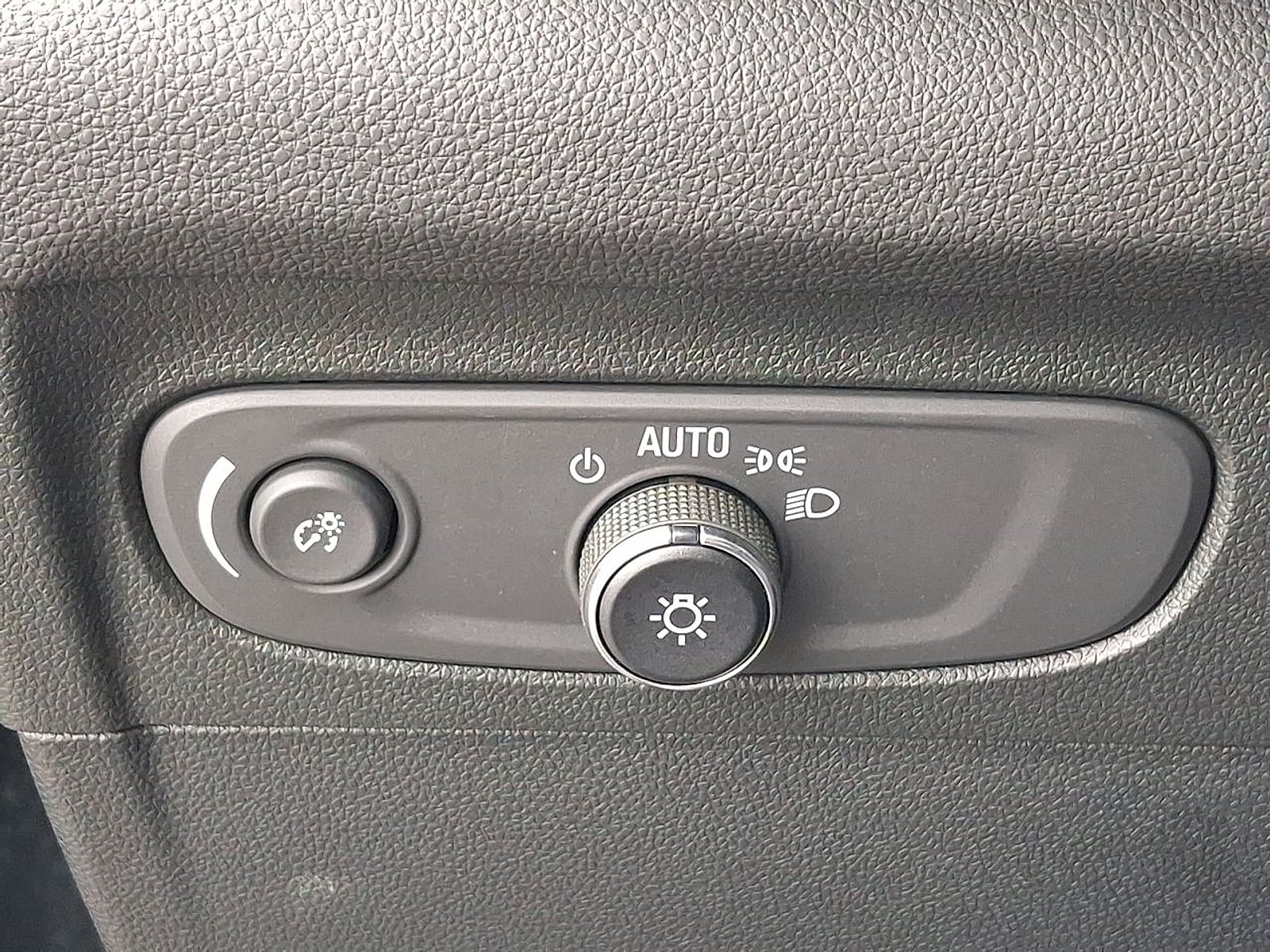 2023 Buick Envision Preferred - Photo 17