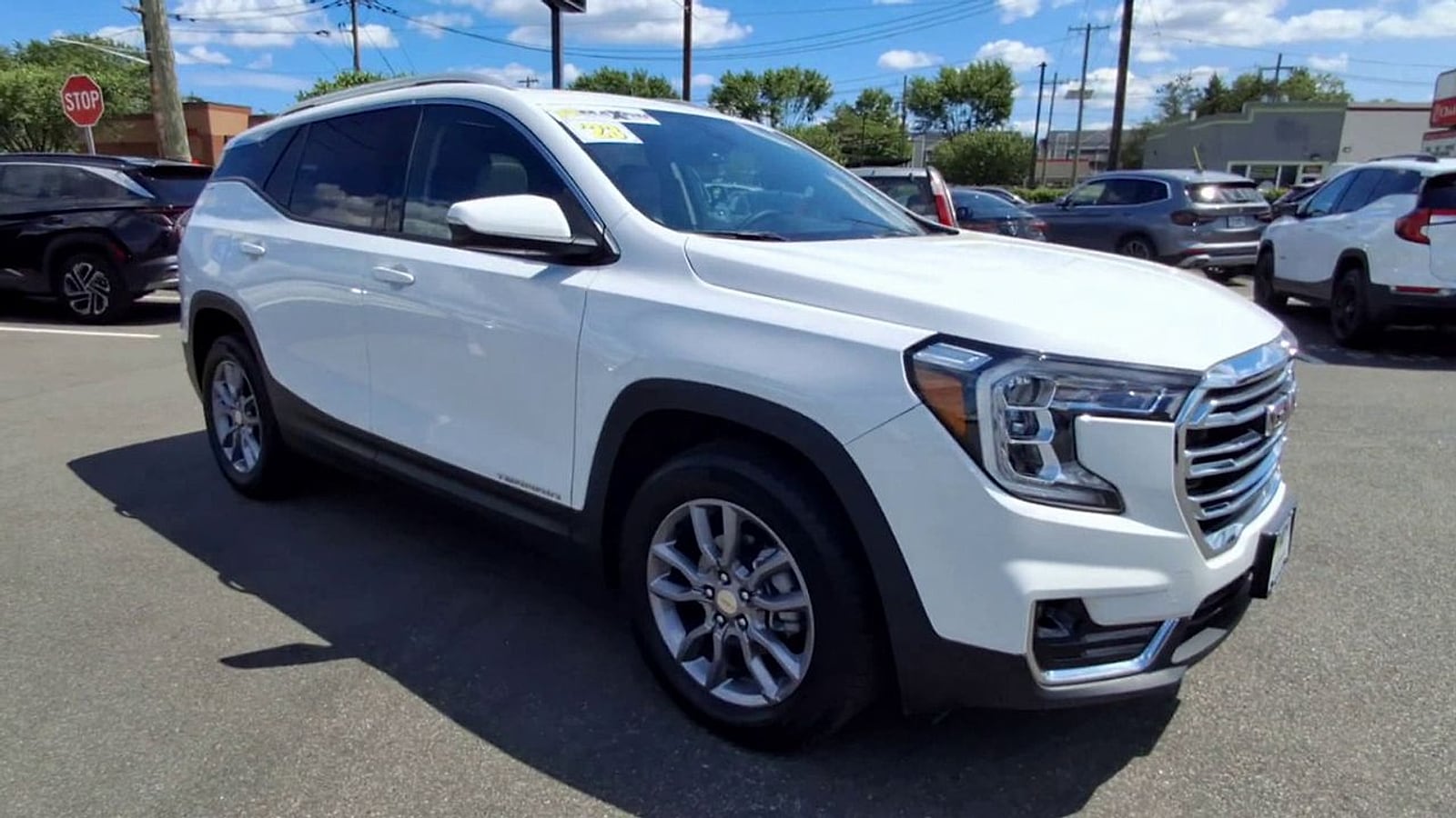 2023 GMC Terrain SLT - Photo 8