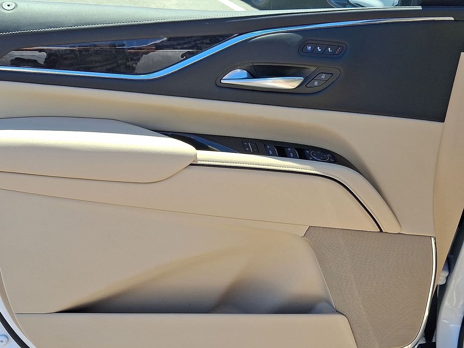 2024 Cadillac Escalade ESV Premium Luxury - Photo 22