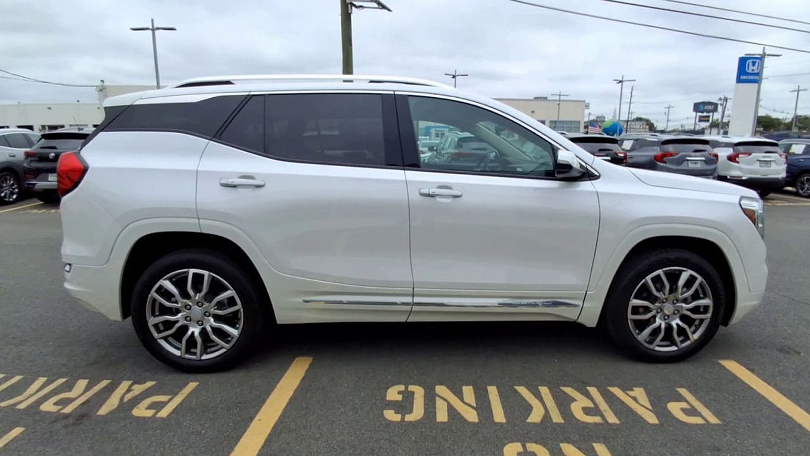 2023 GMC Terrain Denali - Photo 9