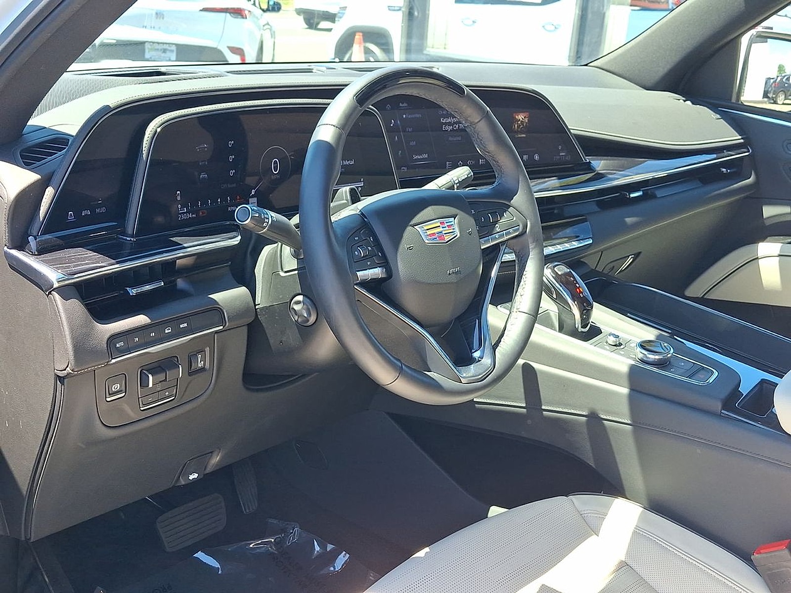 2024 Cadillac Escalade Sport - Photo 10