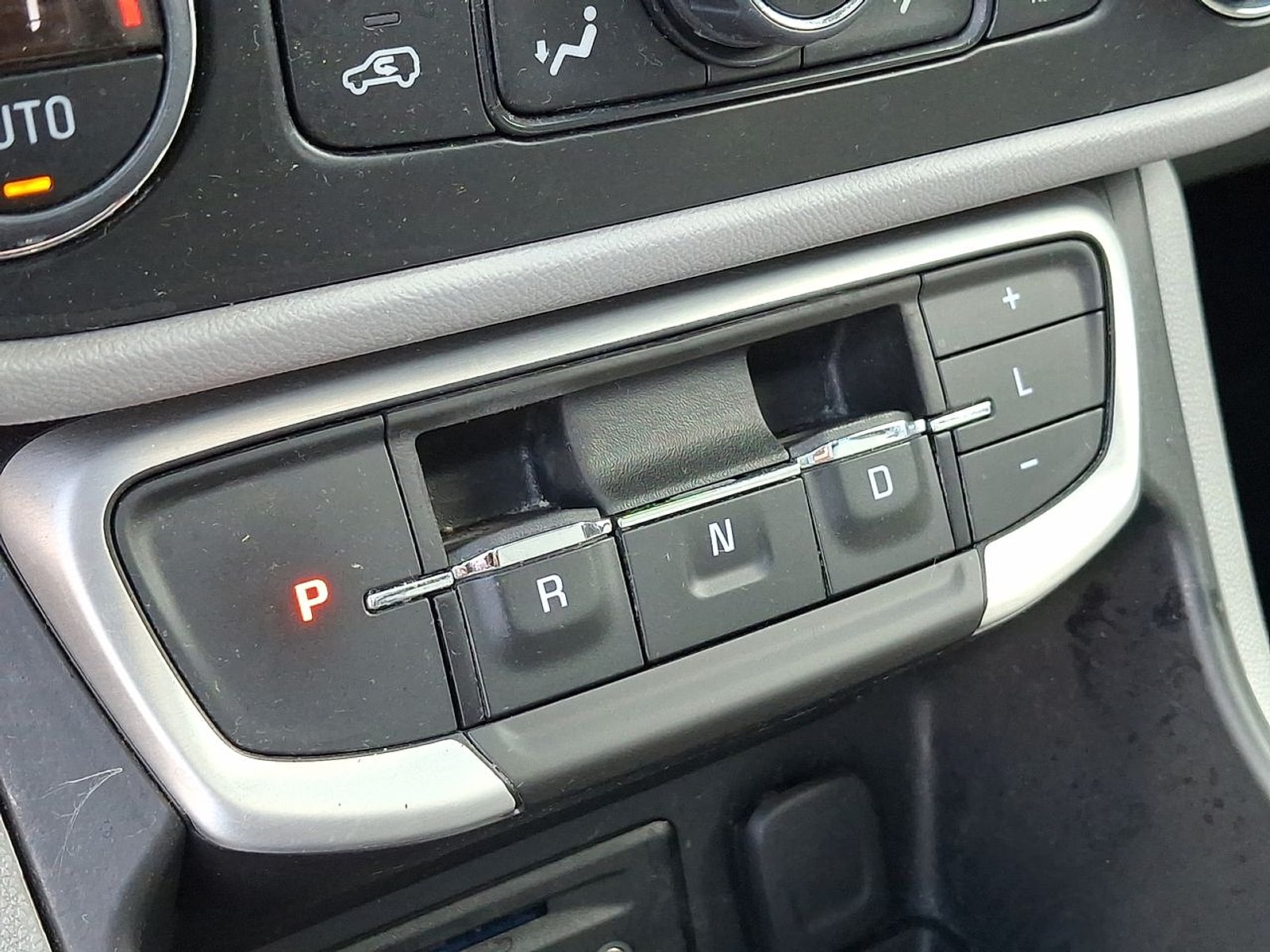 2023 GMC Terrain SLT - Photo 15