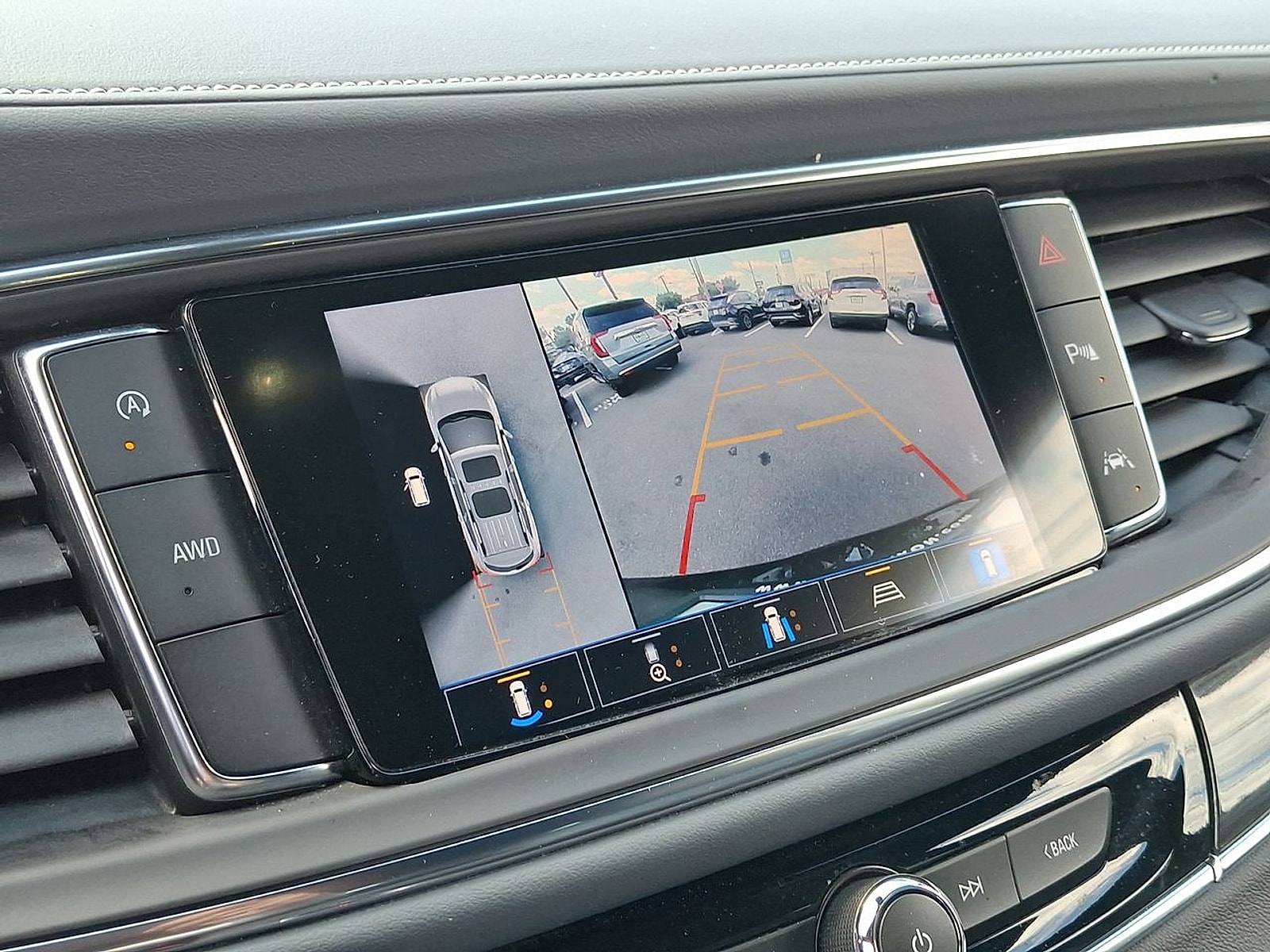 2024 Buick Enclave Essence - Photo 14