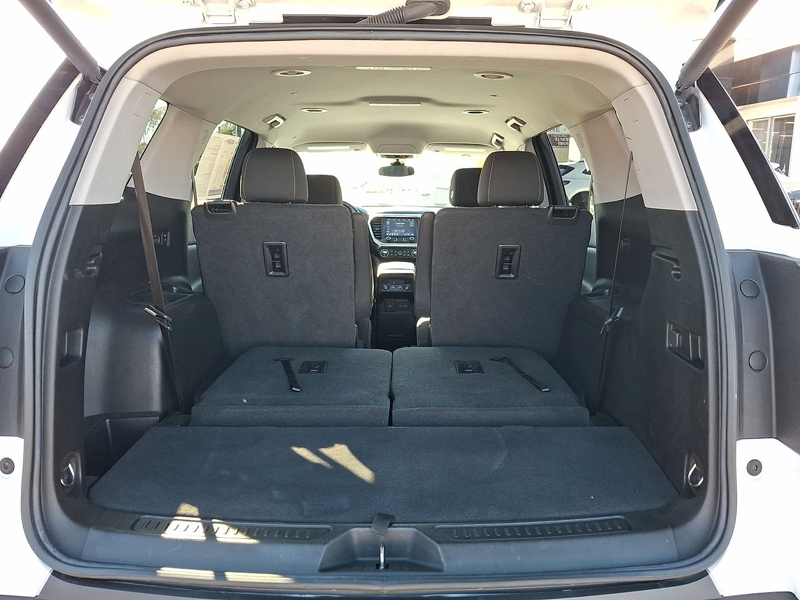 2023 GMC Acadia SLE - Photo 25