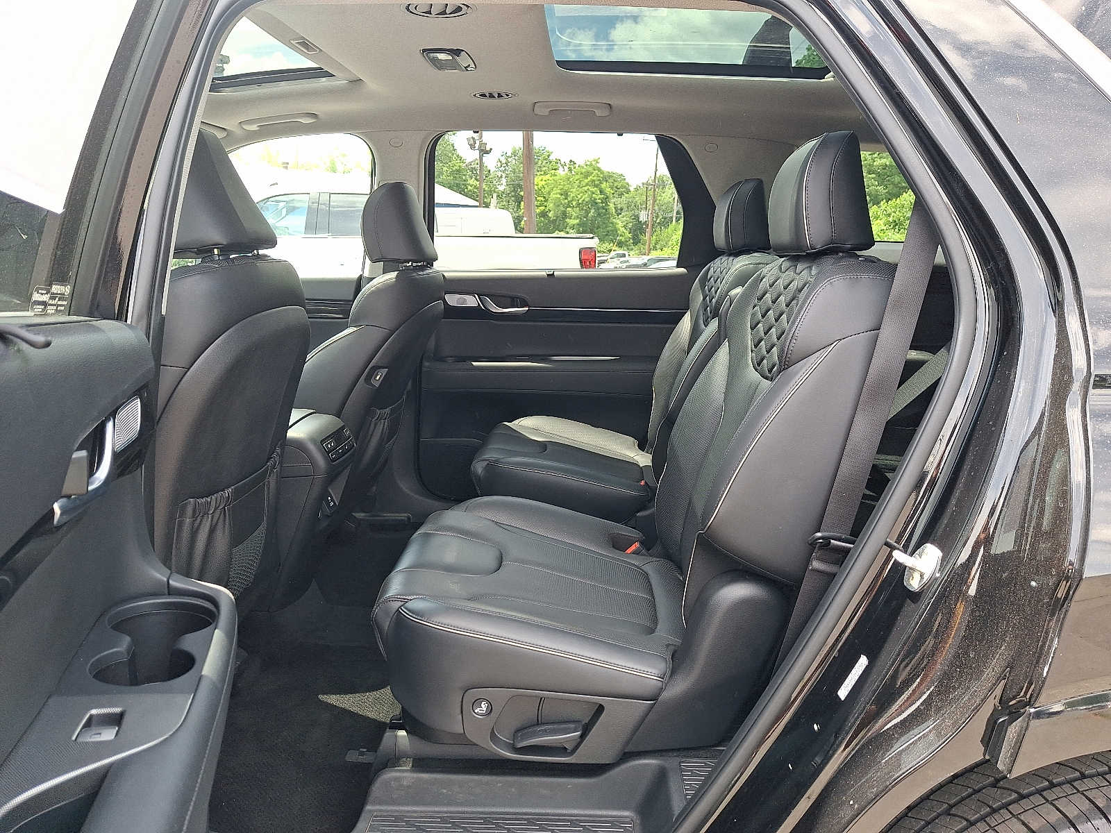 2022 Hyundai Palisade Limited - Photo 11