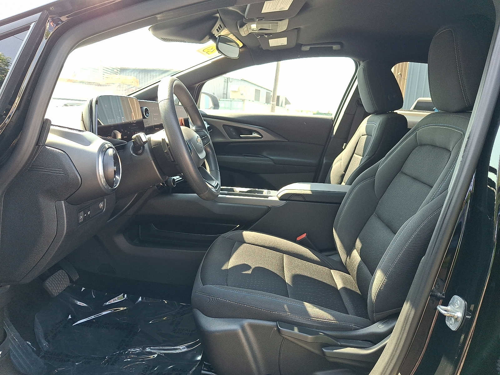2025 Chevrolet Equinox EV 13