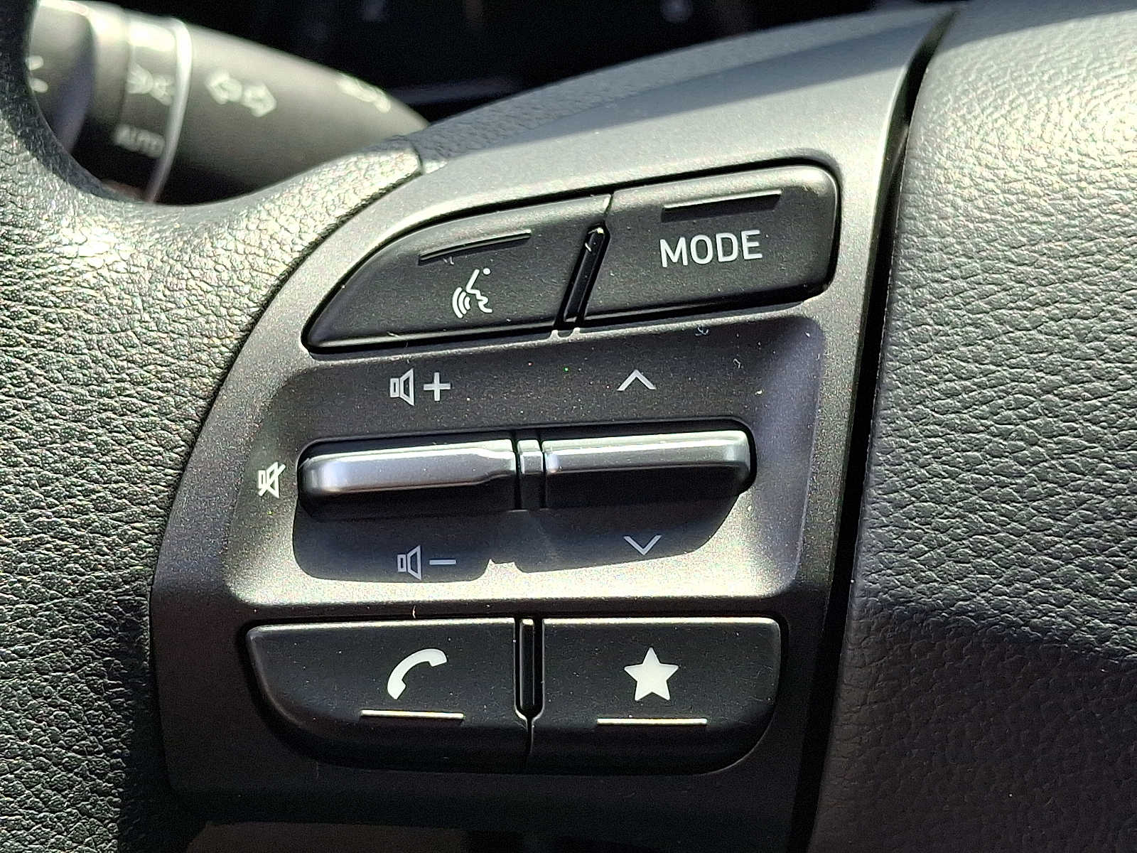 2023 Hyundai Kona SEL - Photo 21