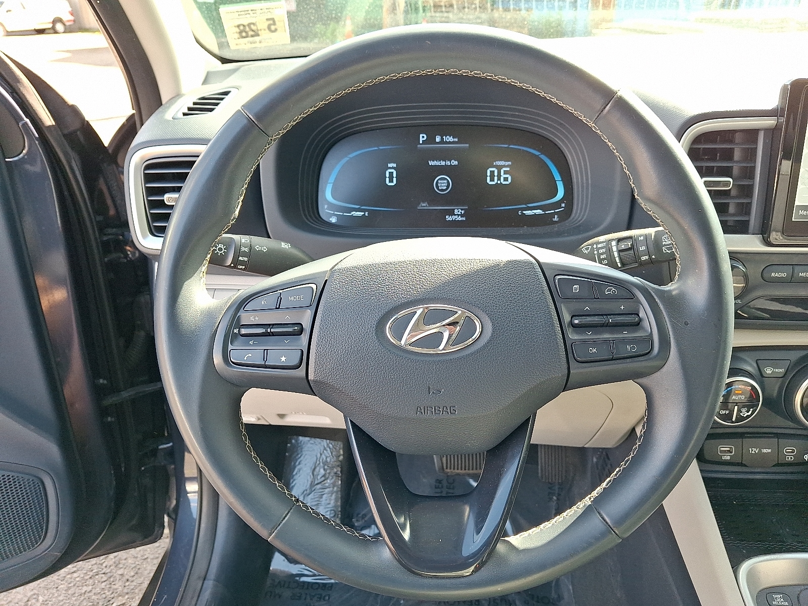 2023 Hyundai Venue Limited - Photo 20