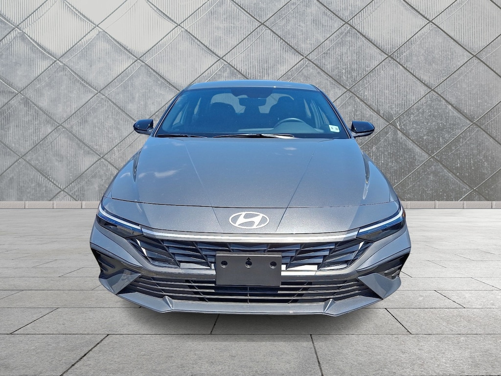 Used 2025 Hyundai Elantra SEL Sport Sedan