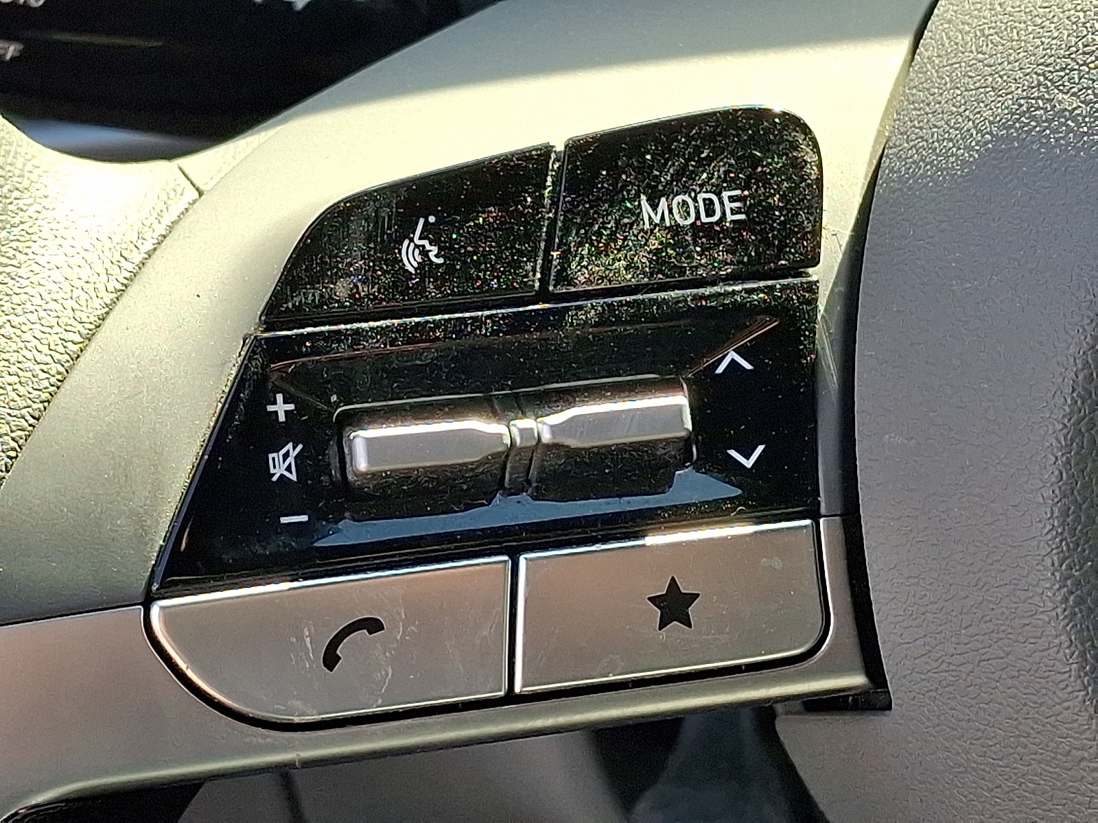 2024 Hyundai Elantra SEL - Photo 22