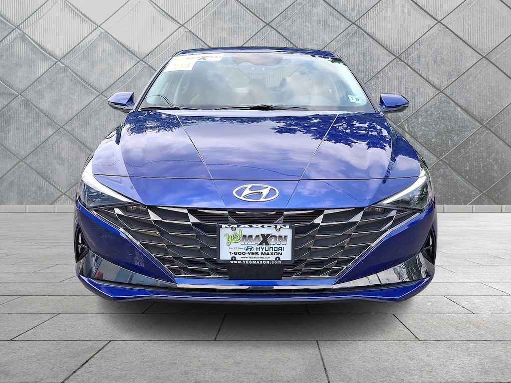 Used 2023 Hyundai Elantra Limited Sedan