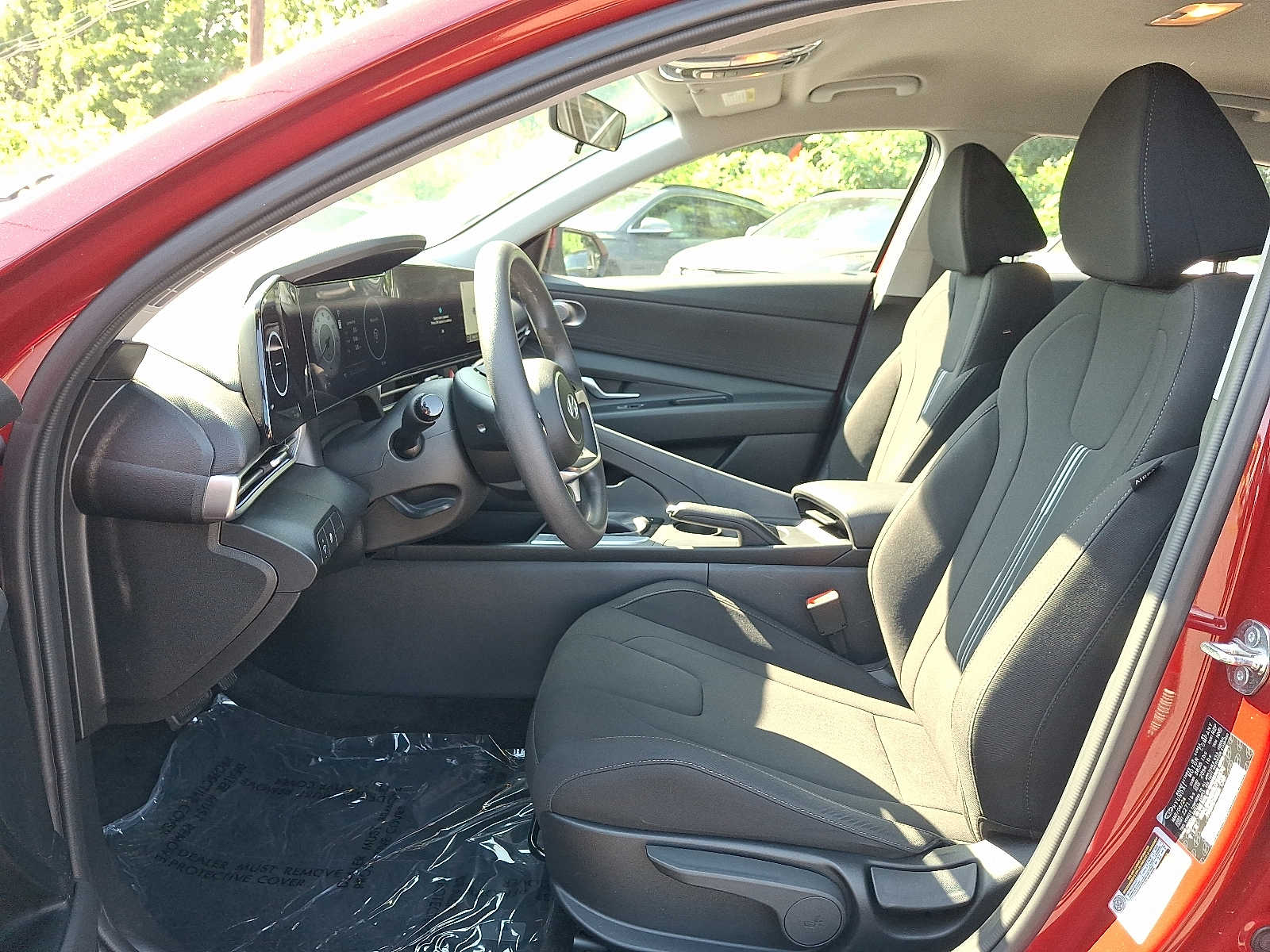2024 Hyundai Elantra SEL - Photo 14