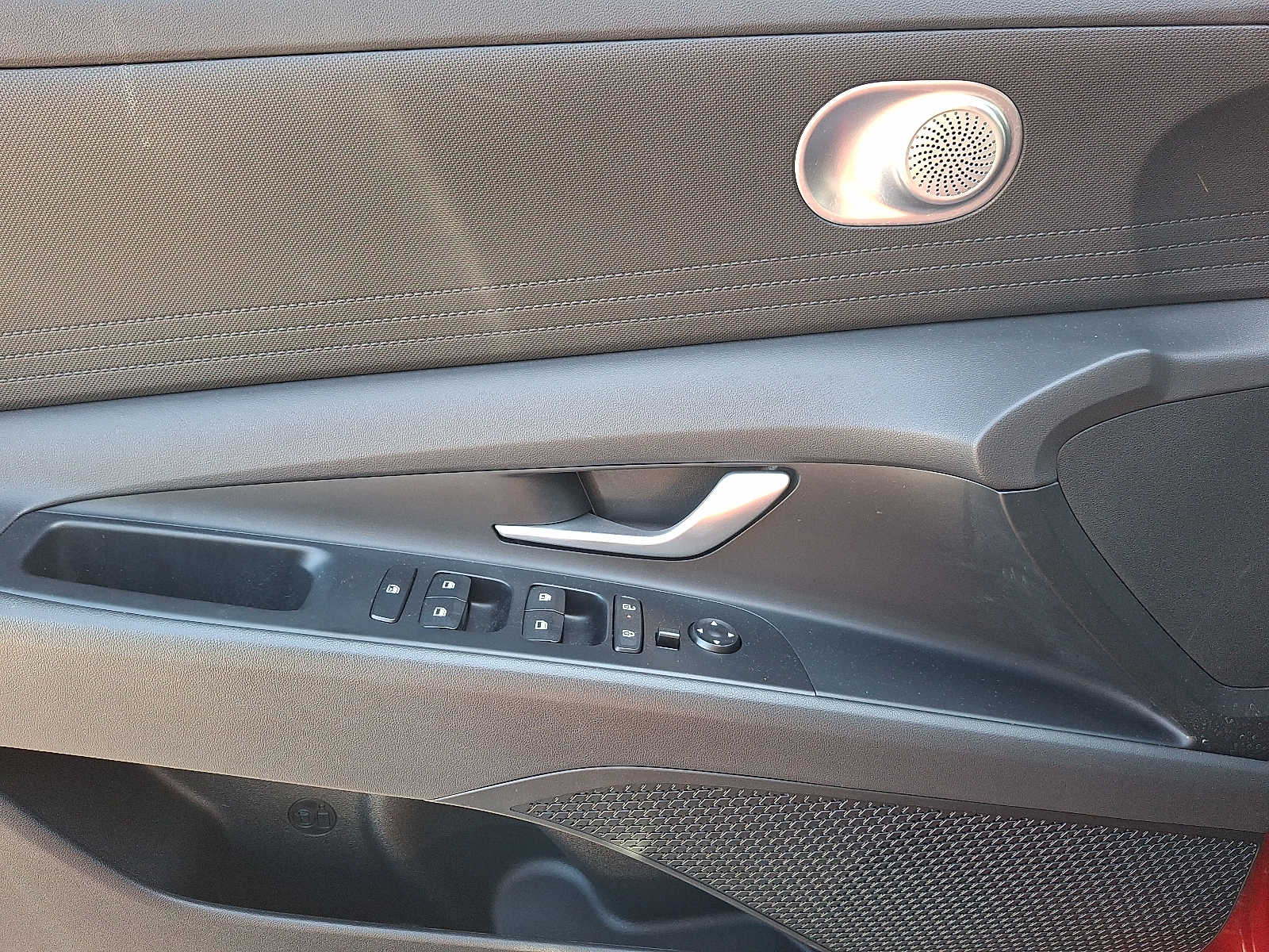 2024 Hyundai Elantra SEL - Photo 13