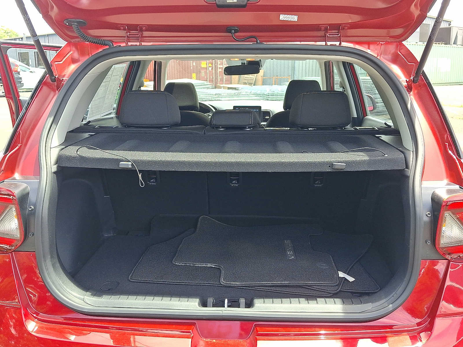2023 Hyundai Venue SEL - Photo 30
