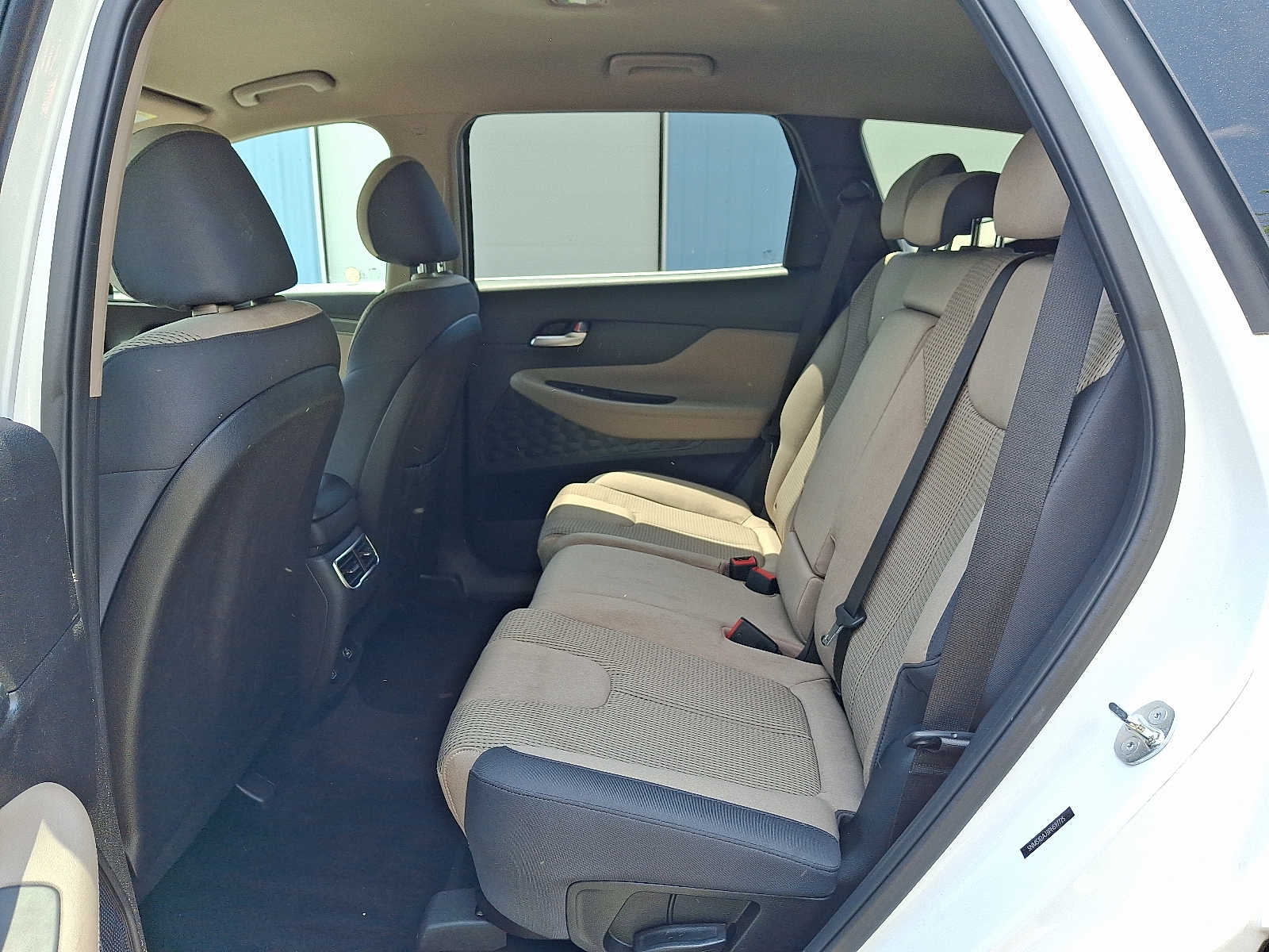 2023 Hyundai Santa Fe SE - Photo 11