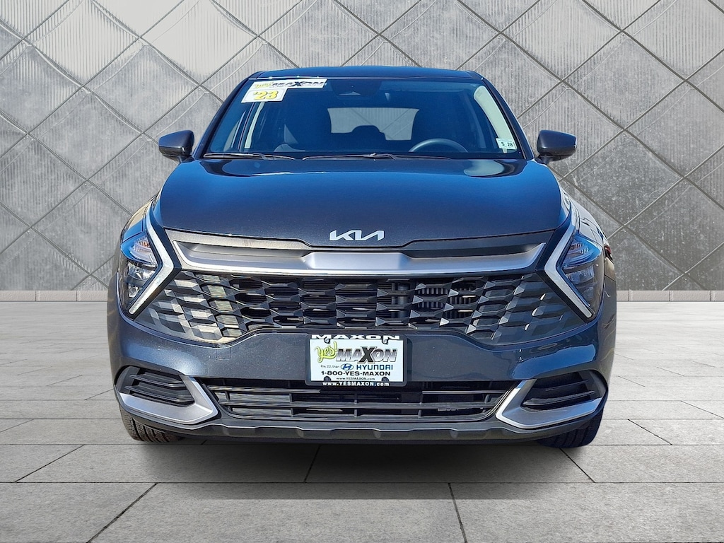 Used 2023 Kia Sportage Hybrid LX SUV