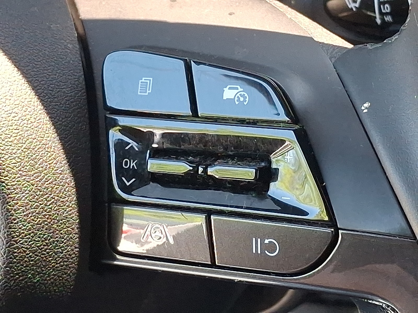 2025 Hyundai Elantra SEL - Photo 22